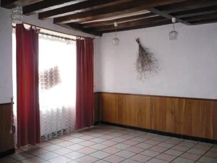 Maison à vendre à Brinon-sur-Beuvron en Bourgogne Nord avec garage et grenier 