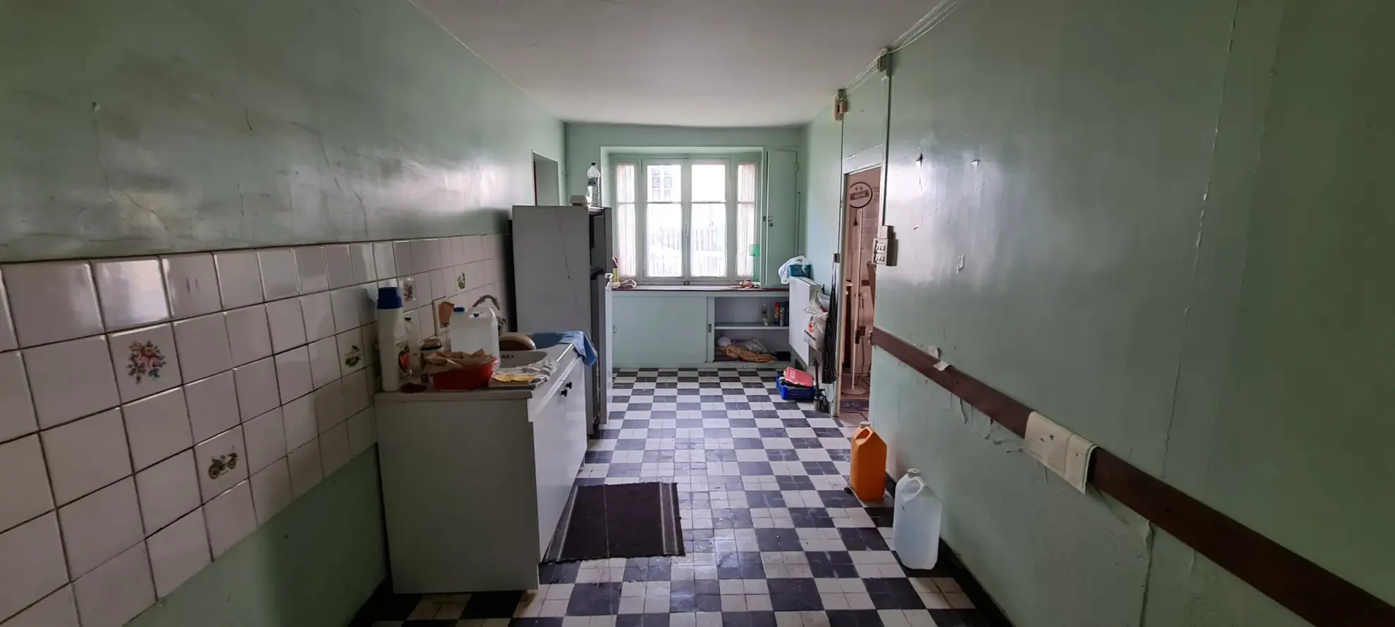 Maison à vendre à Brinon-sur-Beuvron en Bourgogne Nord avec garage et grenier 