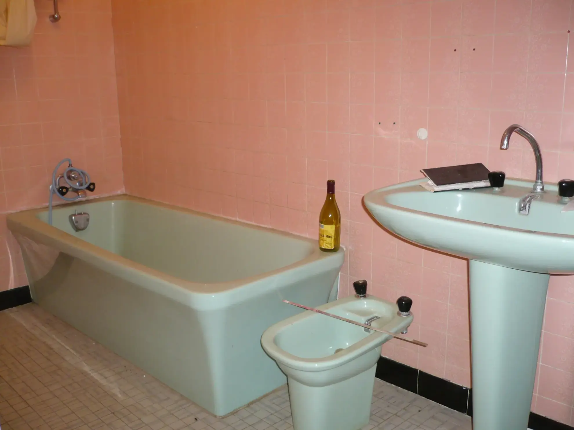 Maison à vendre à Brinon-sur-Beuvron en Bourgogne Nord avec garage et grenier 