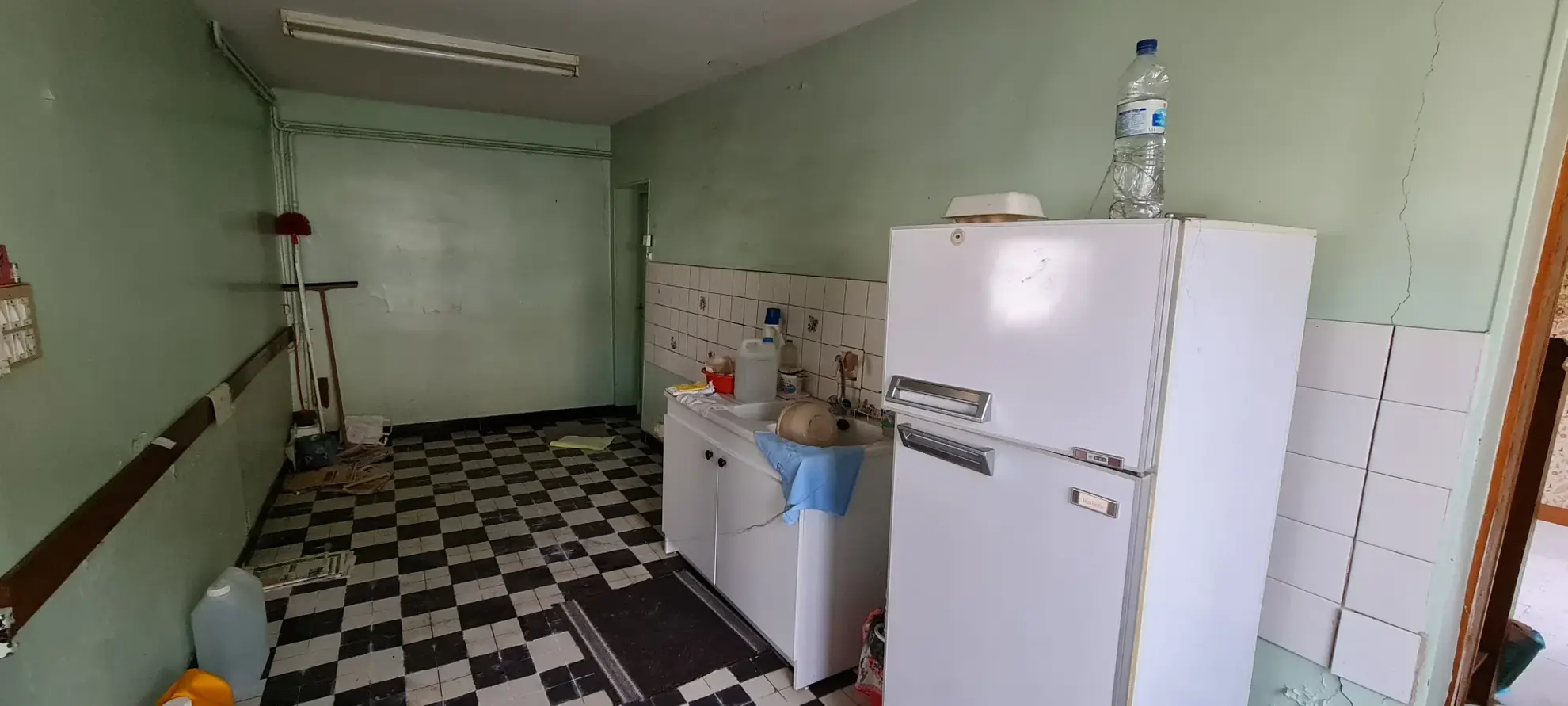 Maison à vendre à Brinon-sur-Beuvron en Bourgogne Nord avec garage et grenier 