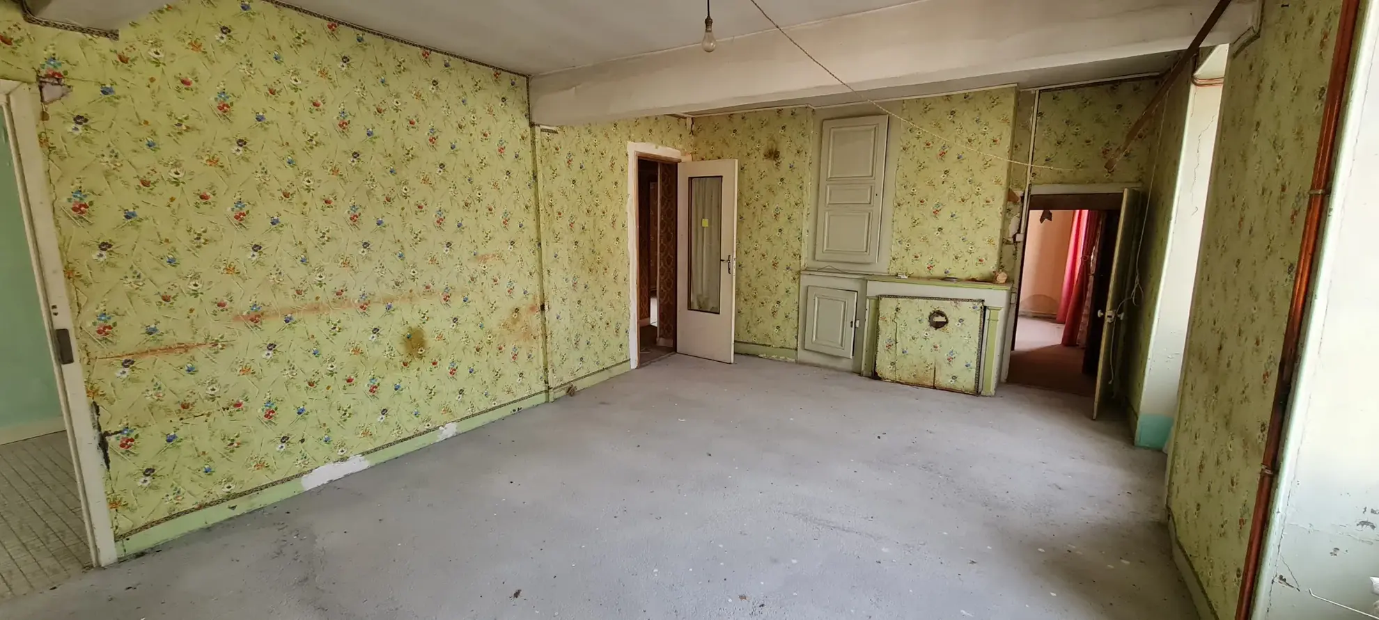 Maison à vendre à Brinon-sur-Beuvron en Bourgogne Nord avec garage et grenier 