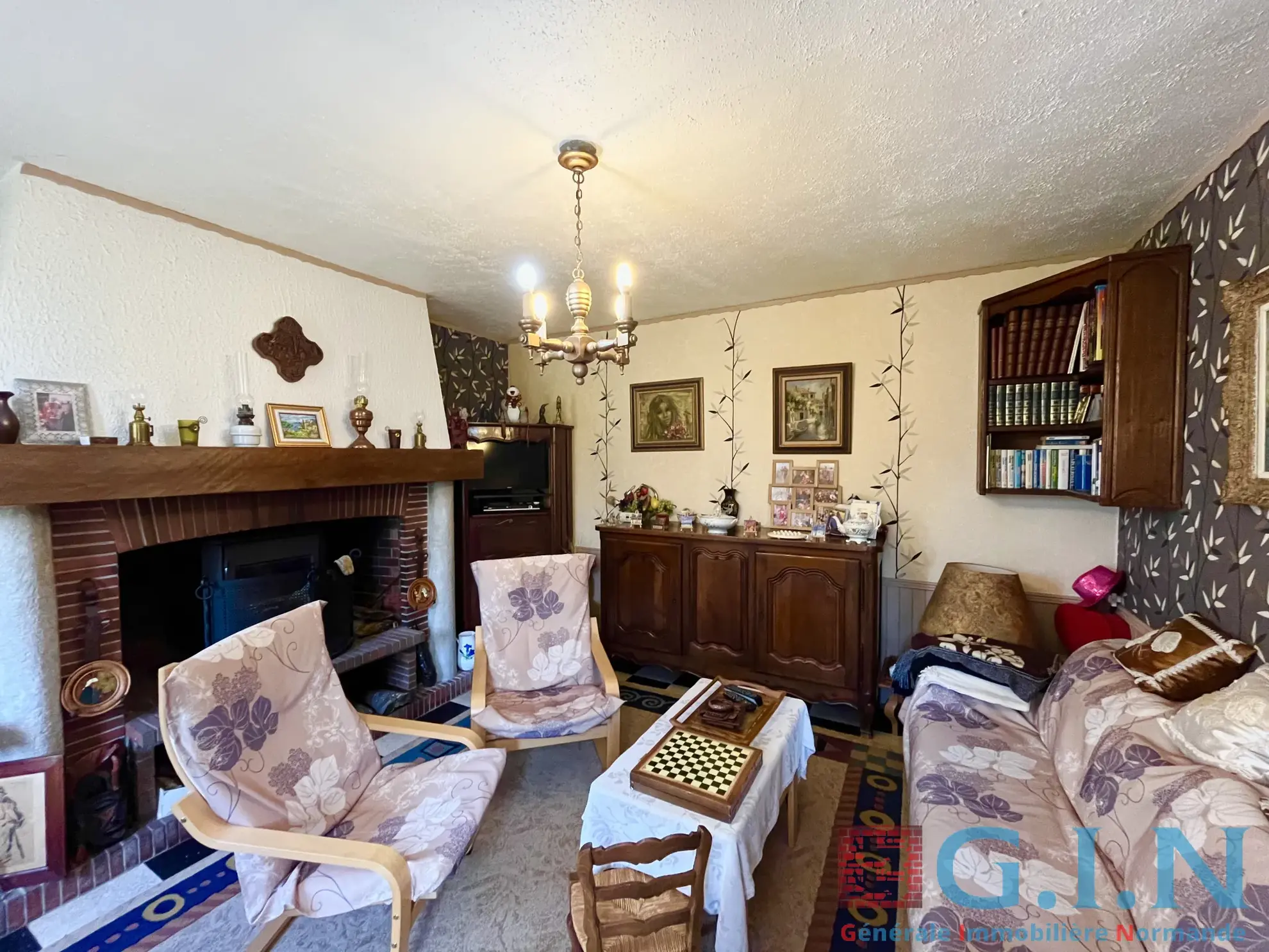 Maison de maître avec dépendance à Boos, jardin et potentiel élevé - 285 000 € 