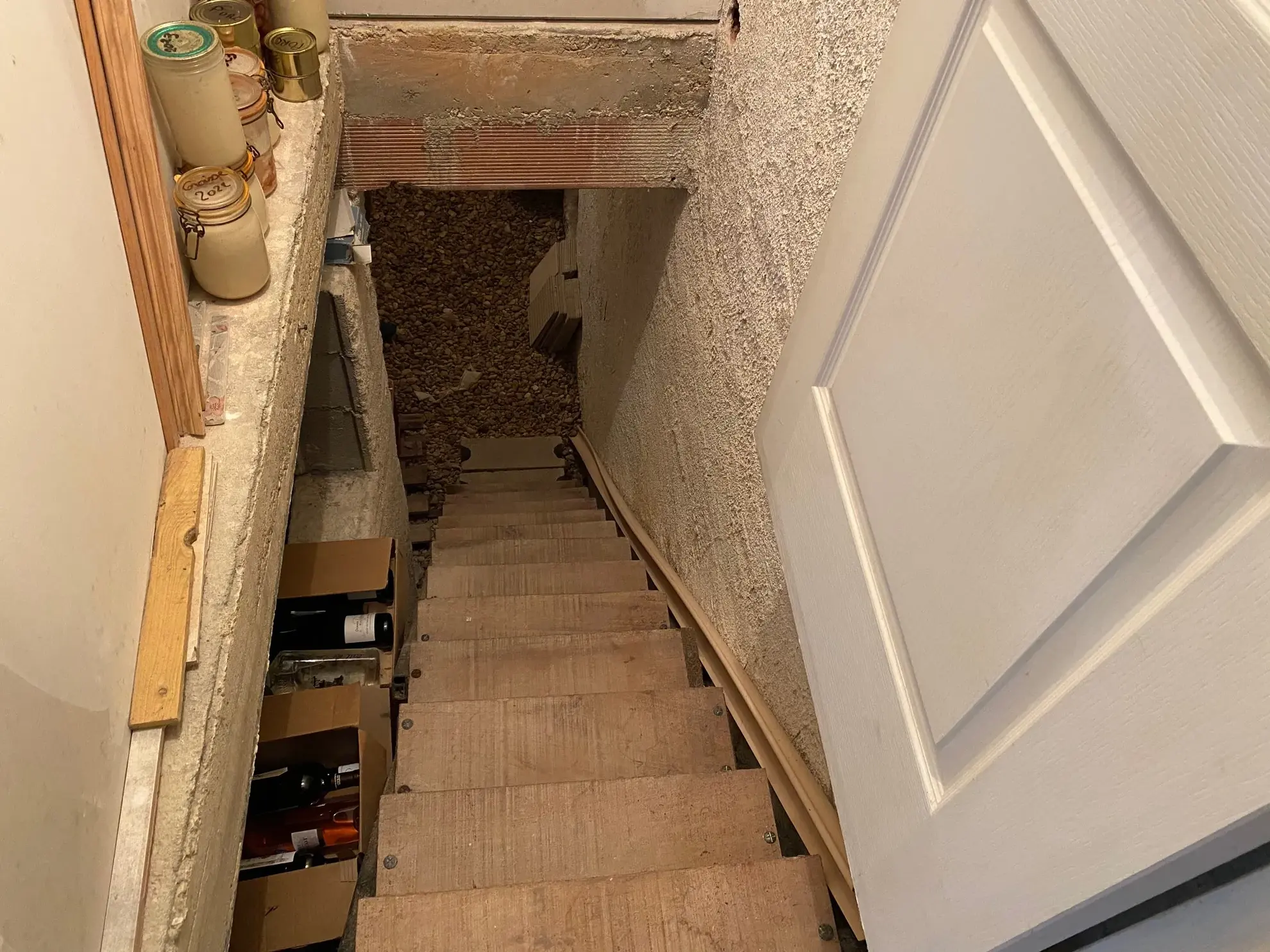 Maison de plain-pied récente avec terrain clos et grand garage à Saint Martin de Riberac 