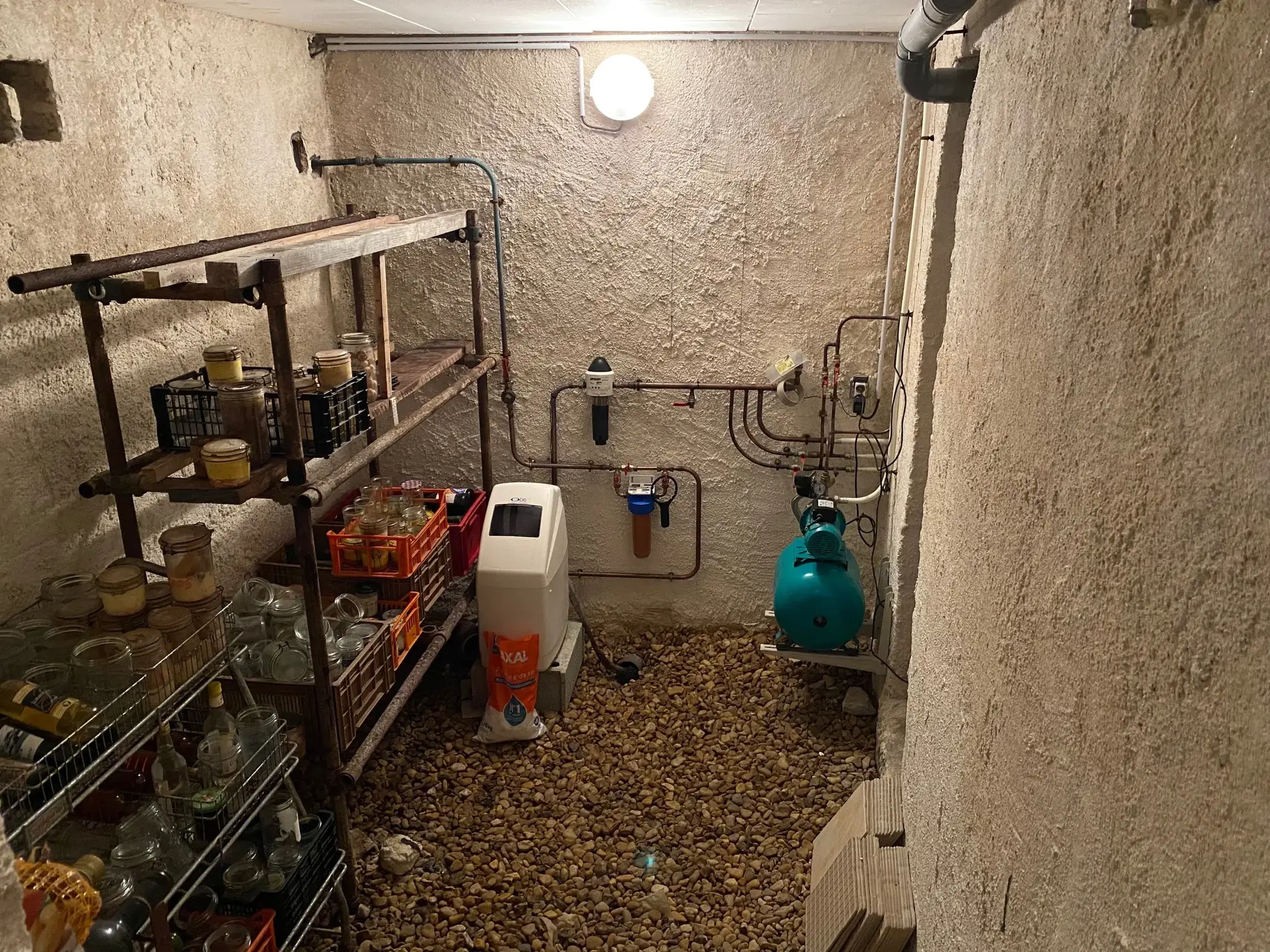 Maison de plain-pied récente avec terrain clos et grand garage à Saint Martin de Riberac 