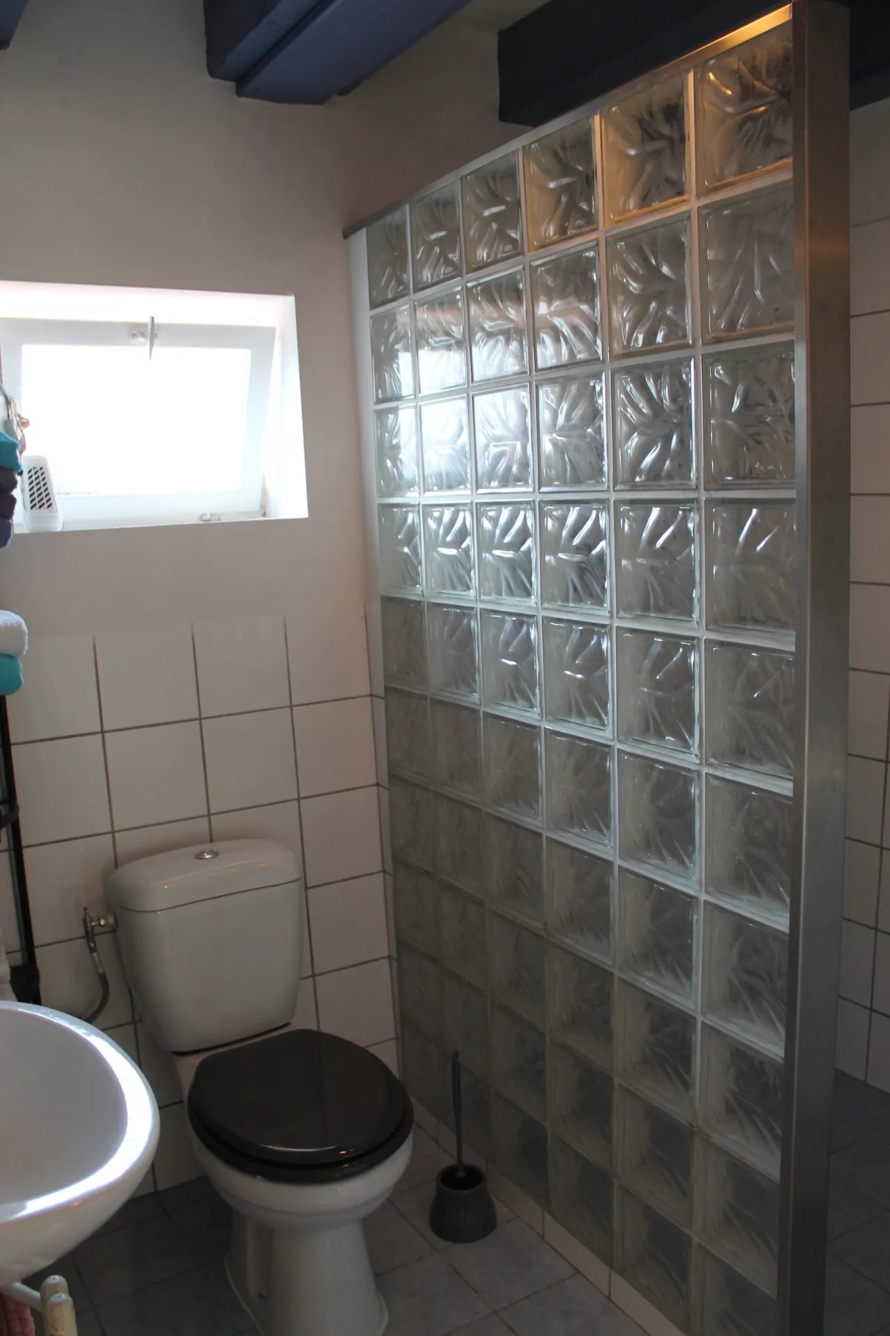 Charmante maison de campagne avec gîte et grande grange à Echassières, secteur calme 