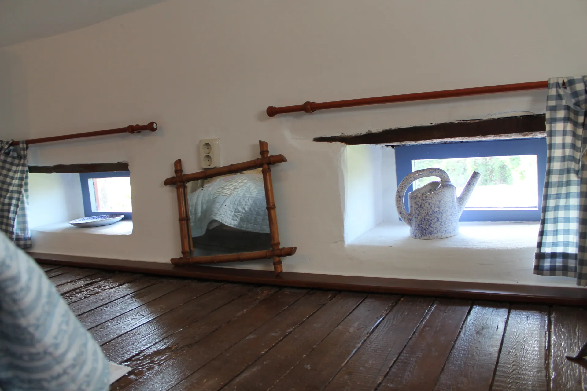 Charmante maison de campagne avec gîte et grande grange à Echassières, secteur calme 