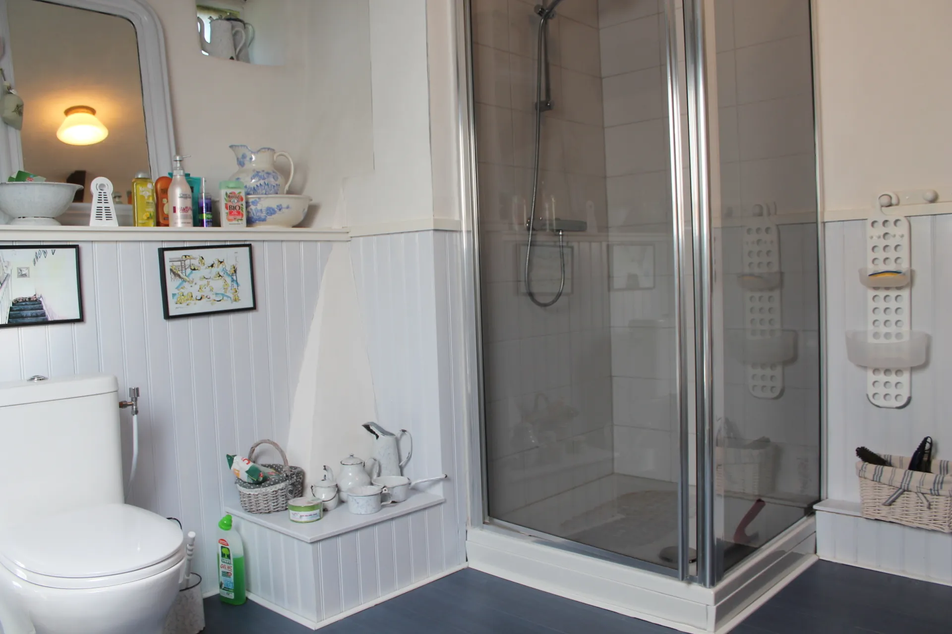 Charmante maison de campagne avec gîte et grande grange à Echassières, secteur calme 