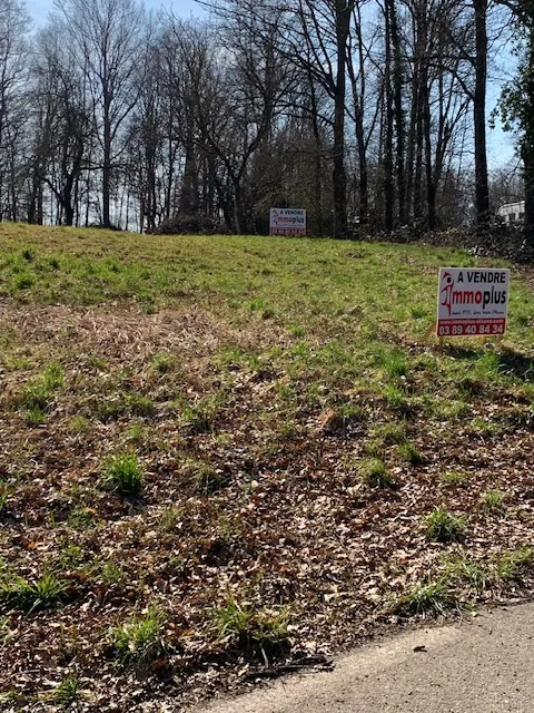 A vendre terrain constructible calme à Wuenheim – 1503 m²