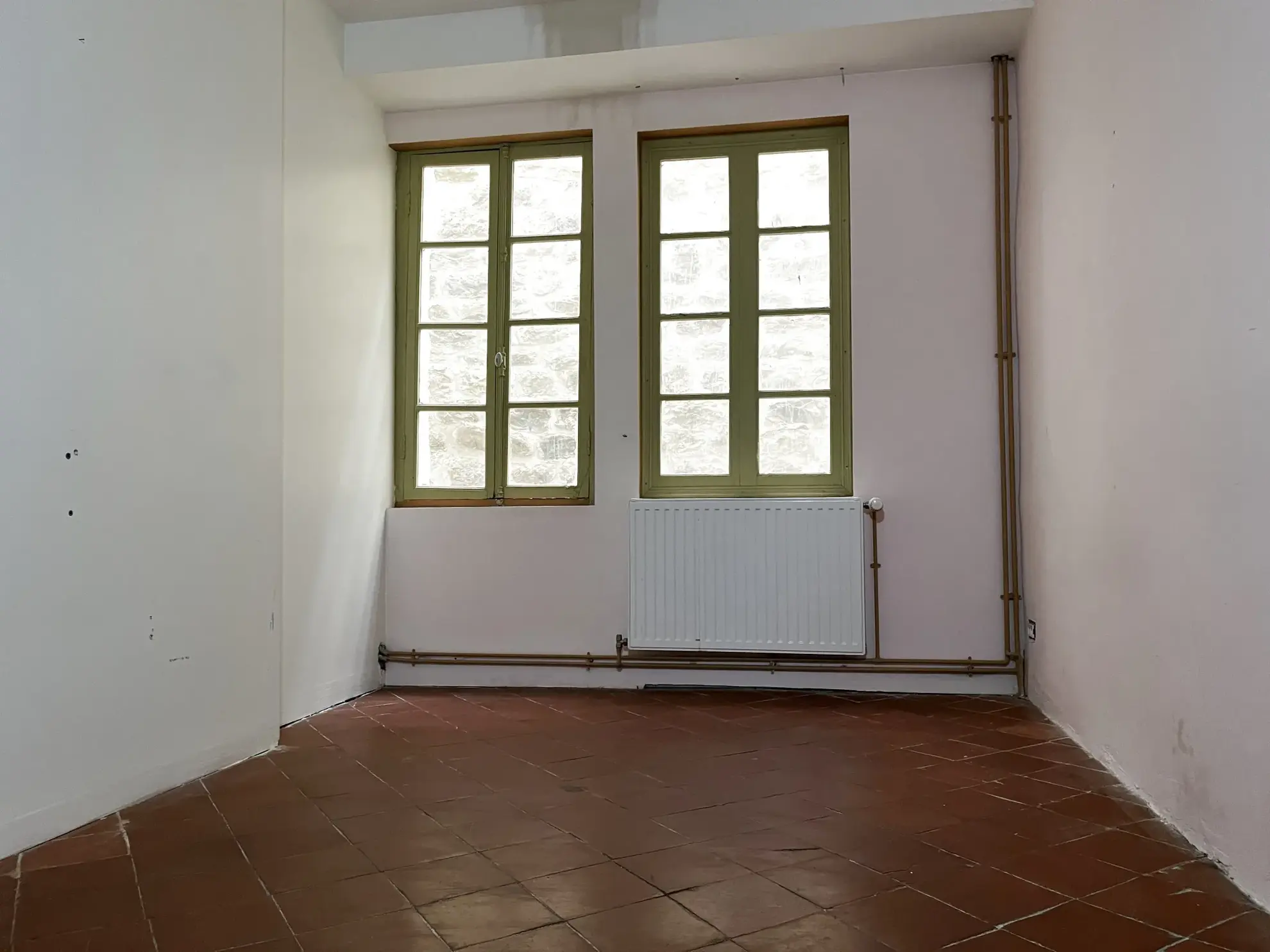 Maison de ville à Lézignan-Corbières avec 4 chambres et combles aménageables 