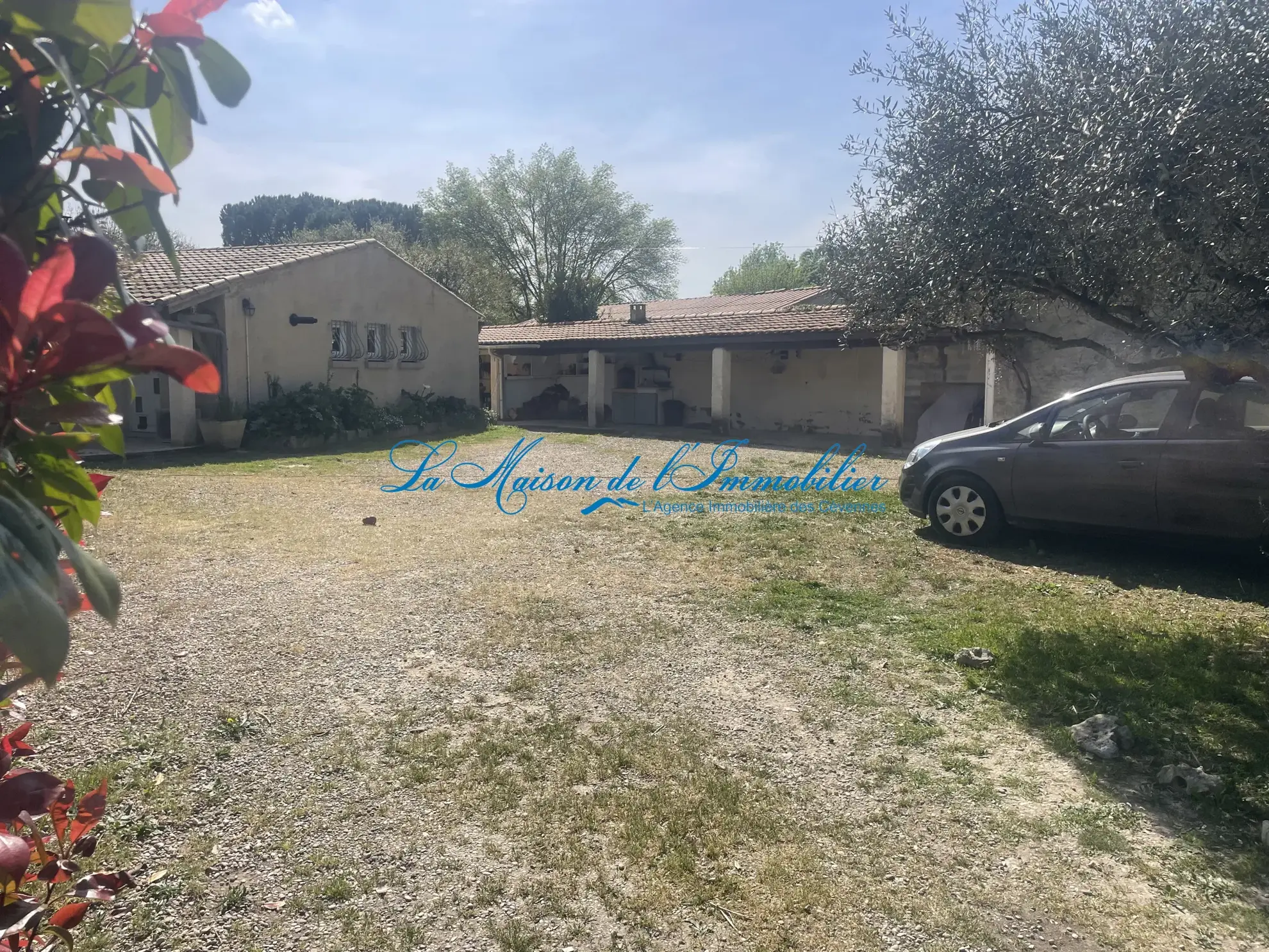 Maison de plain-pied à Mons, 3 chambres, jardin et garage - Opportunité à Ales 