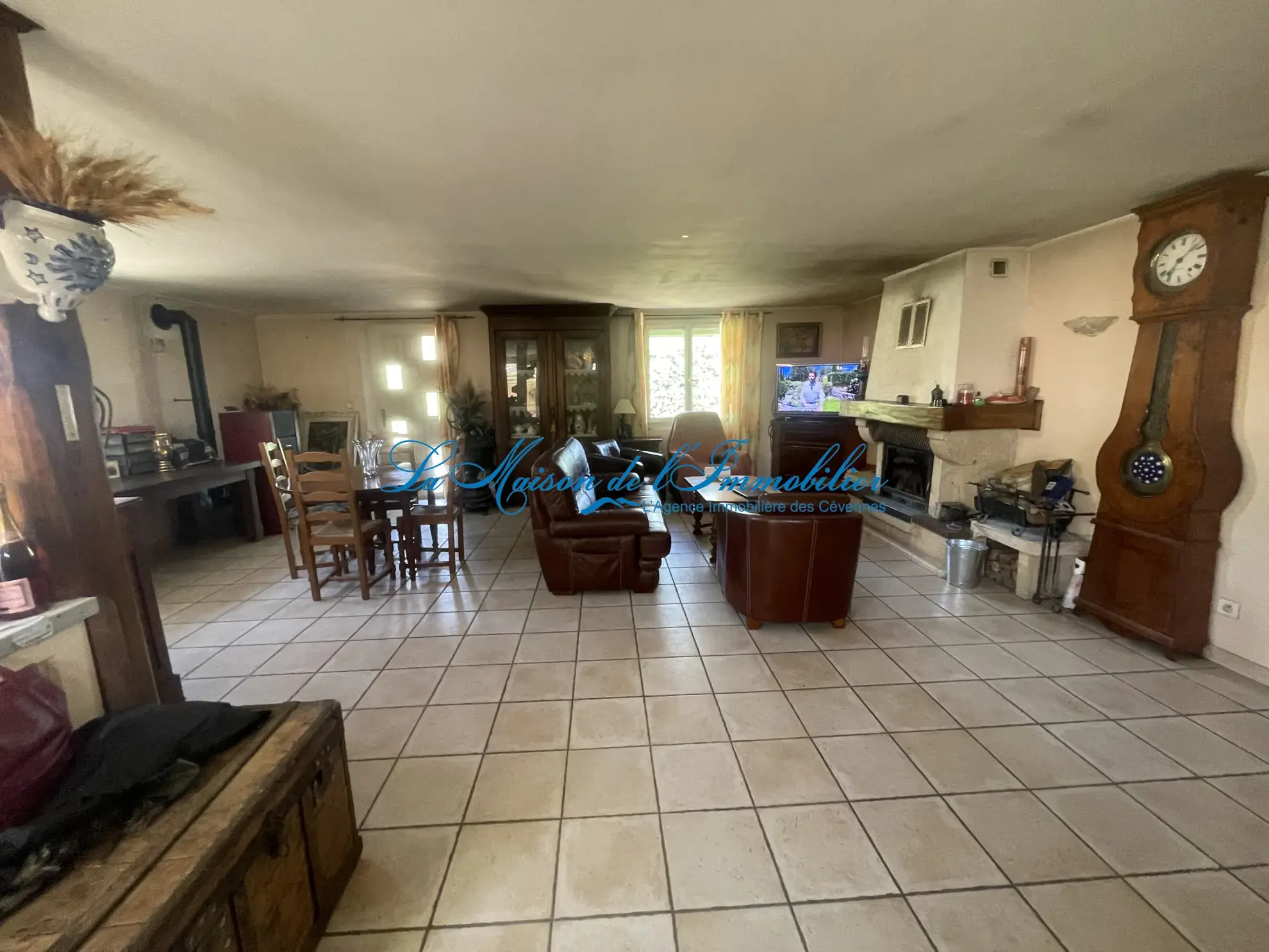 Maison de plain-pied à Mons, 3 chambres, jardin et garage - Opportunité à Ales 