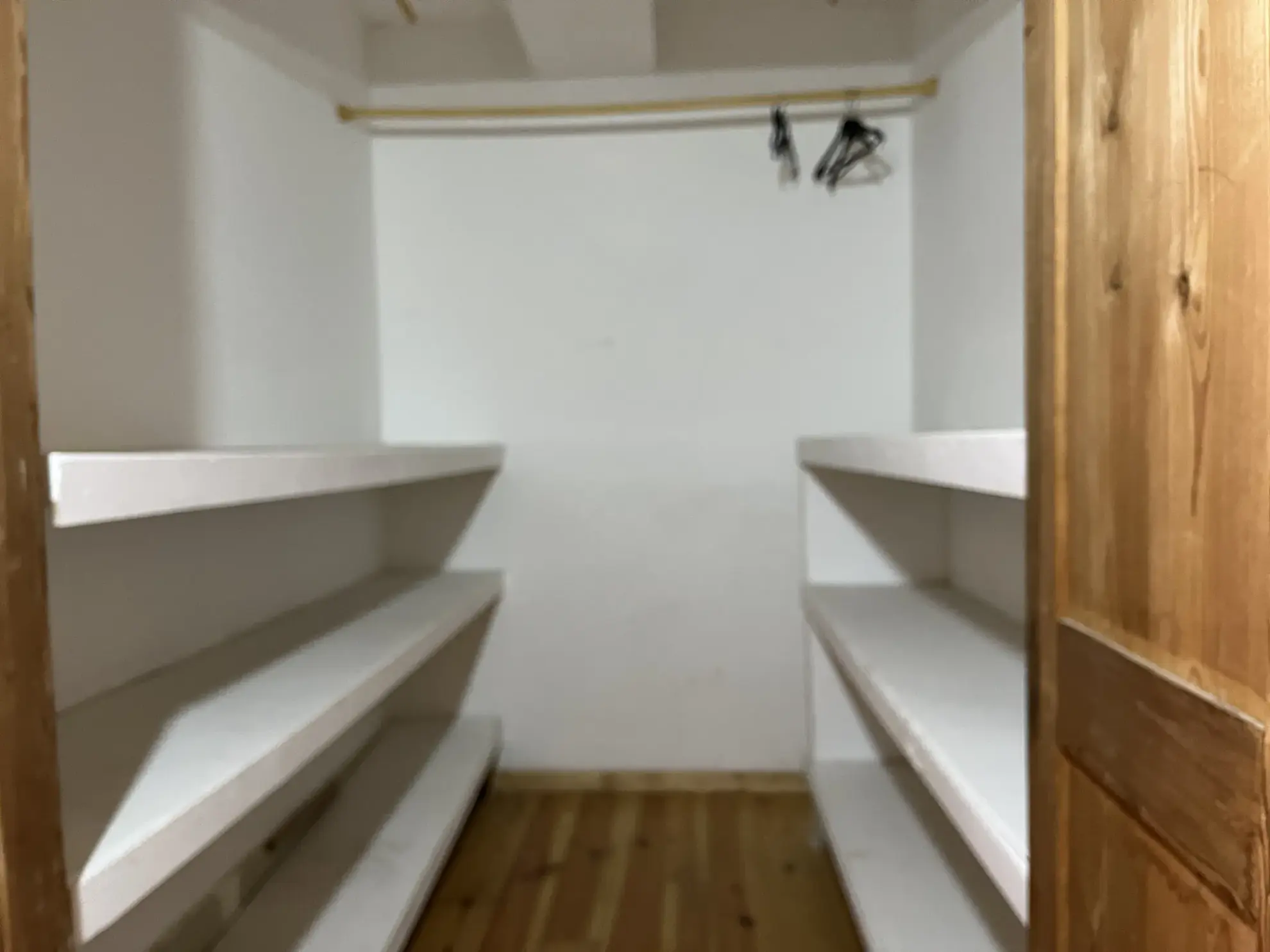 Maison de ville à Lézignan-Corbières avec 4 chambres et combles aménageables 