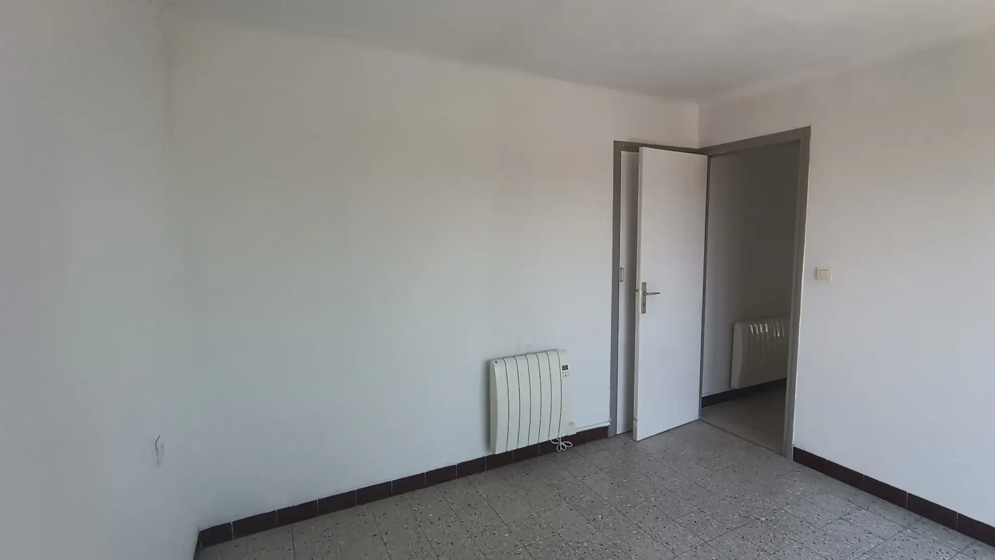 Appartement T2 de 44 m² à Perpignan – Dernier étage avec balcon ensoleillé 