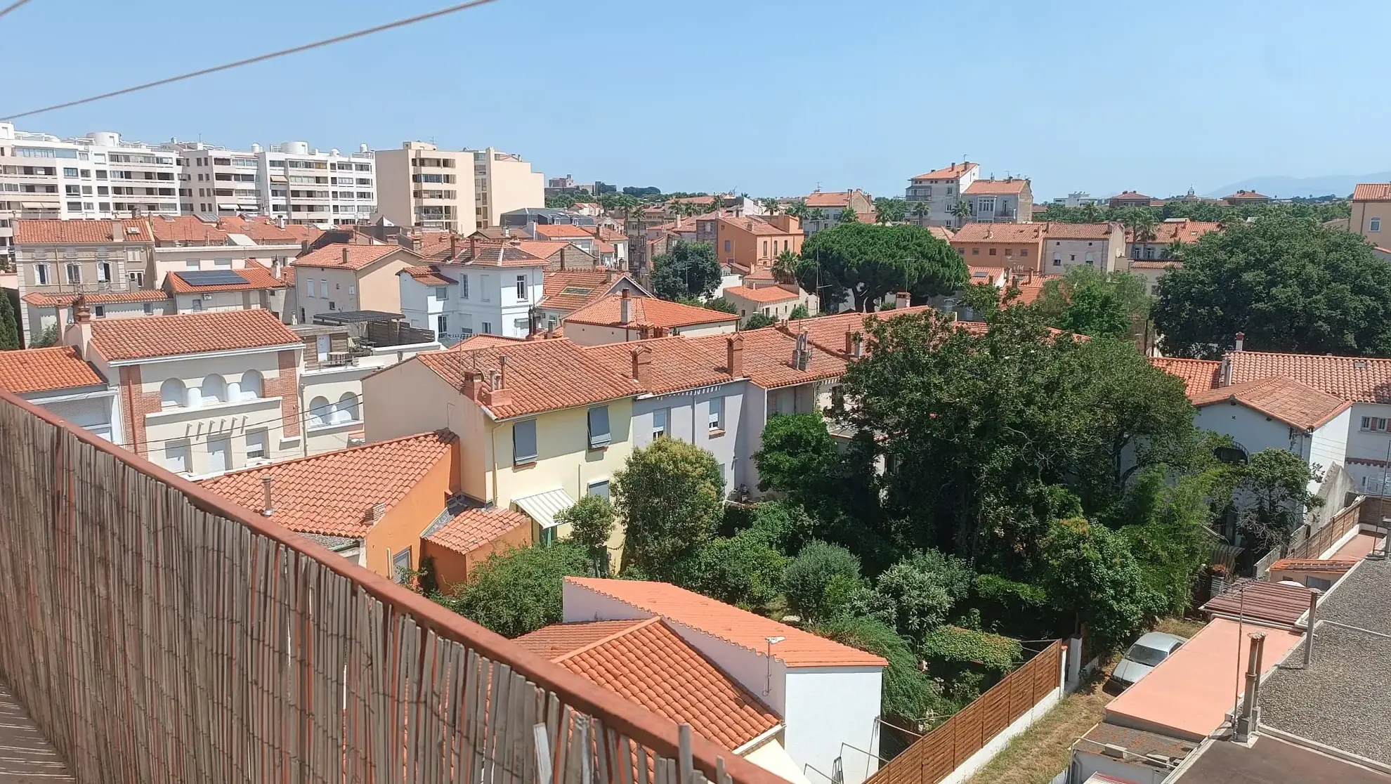 Appartement T2 de 44 m² à Perpignan – Dernier étage avec balcon ensoleillé 