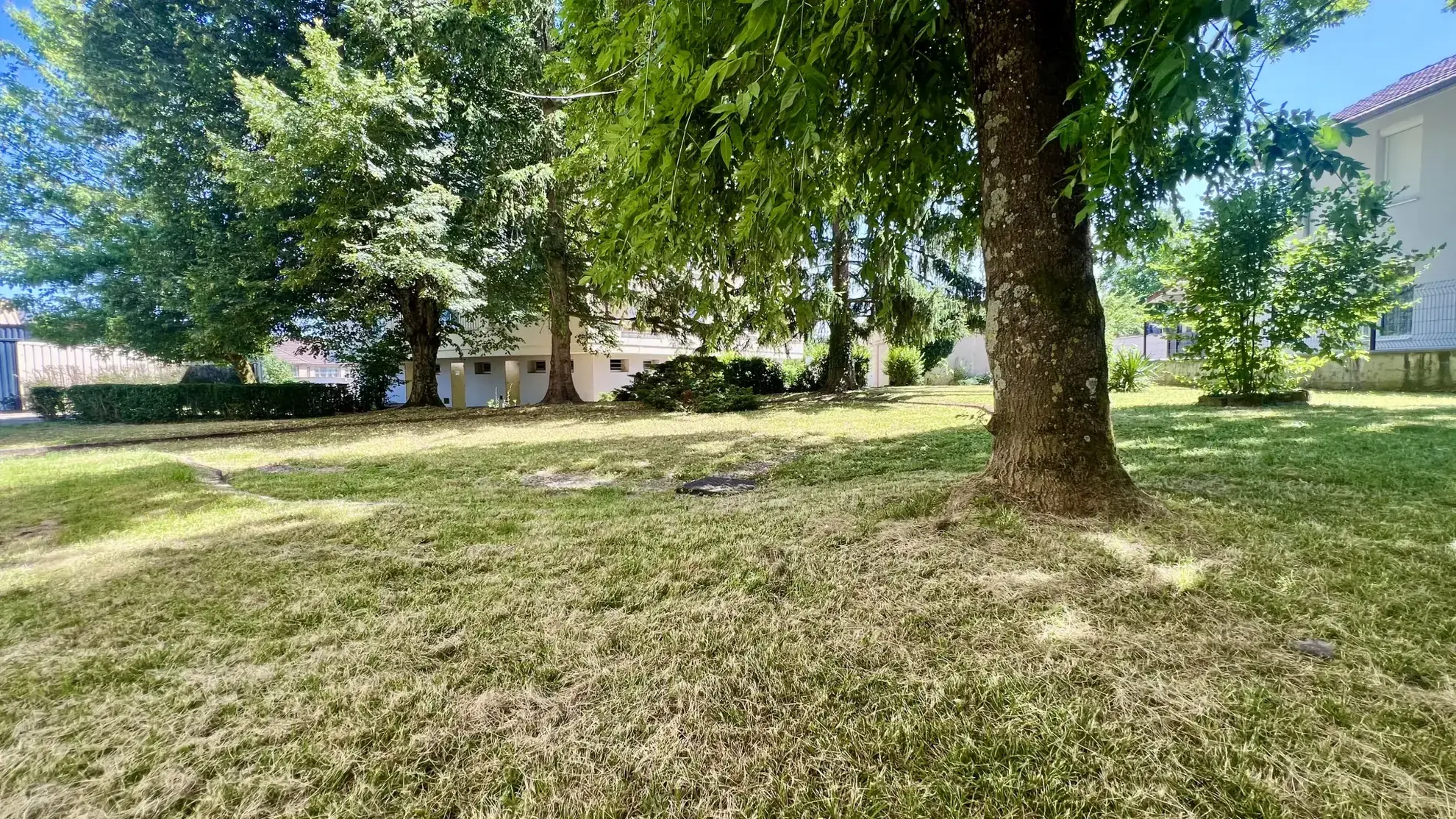 Appartement T4 lumineux de 84 m² à Dole proche gare et centre-ville 