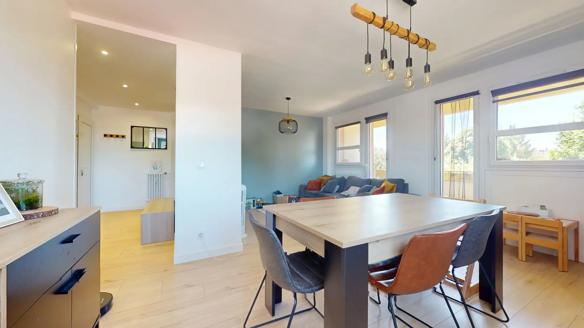 Appartement T4 lumineux de 84 m² à Dole proche gare et centre-ville 