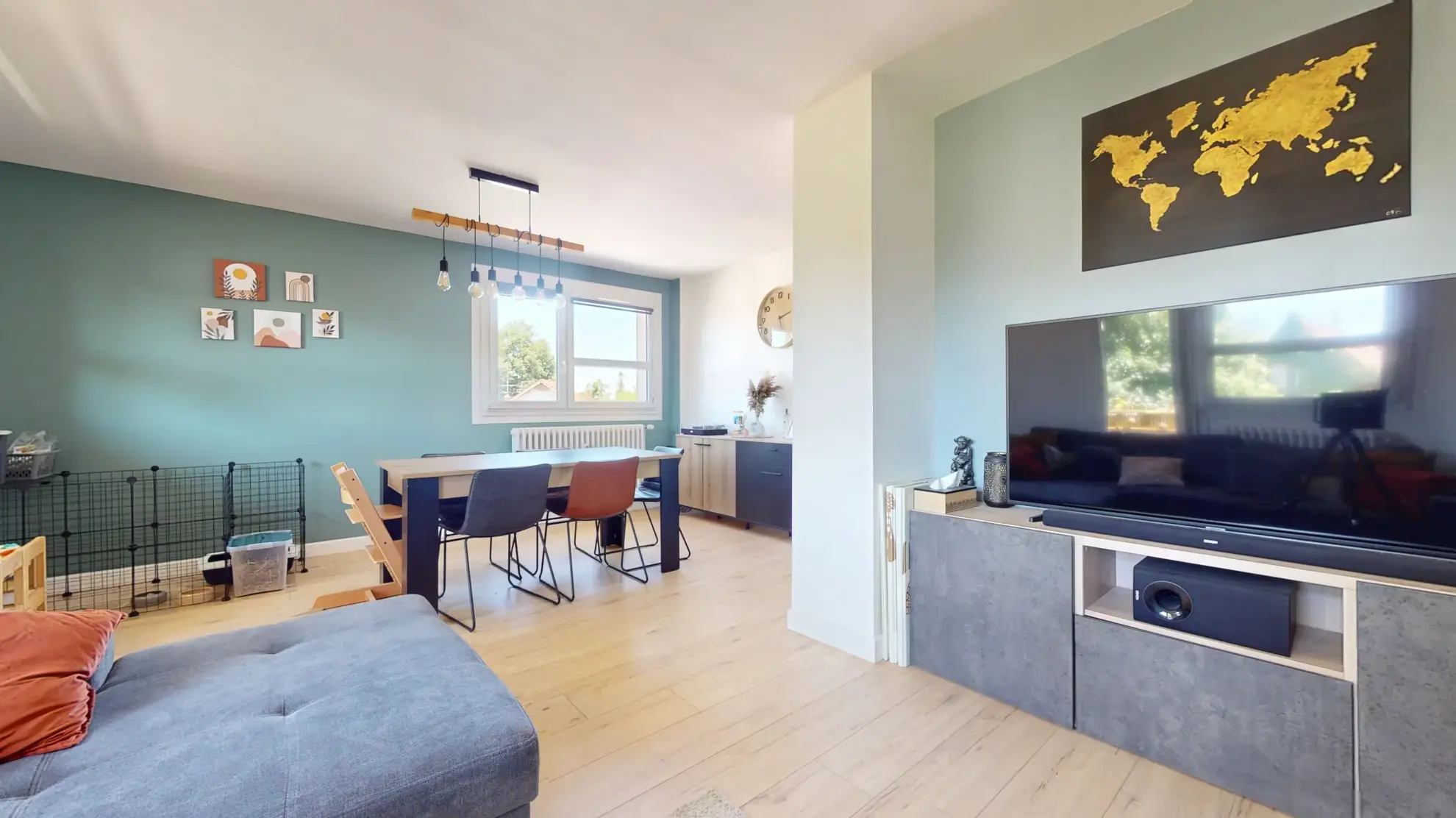 Appartement T4 rénové de 84 m² à Dole proche gare et centre-ville