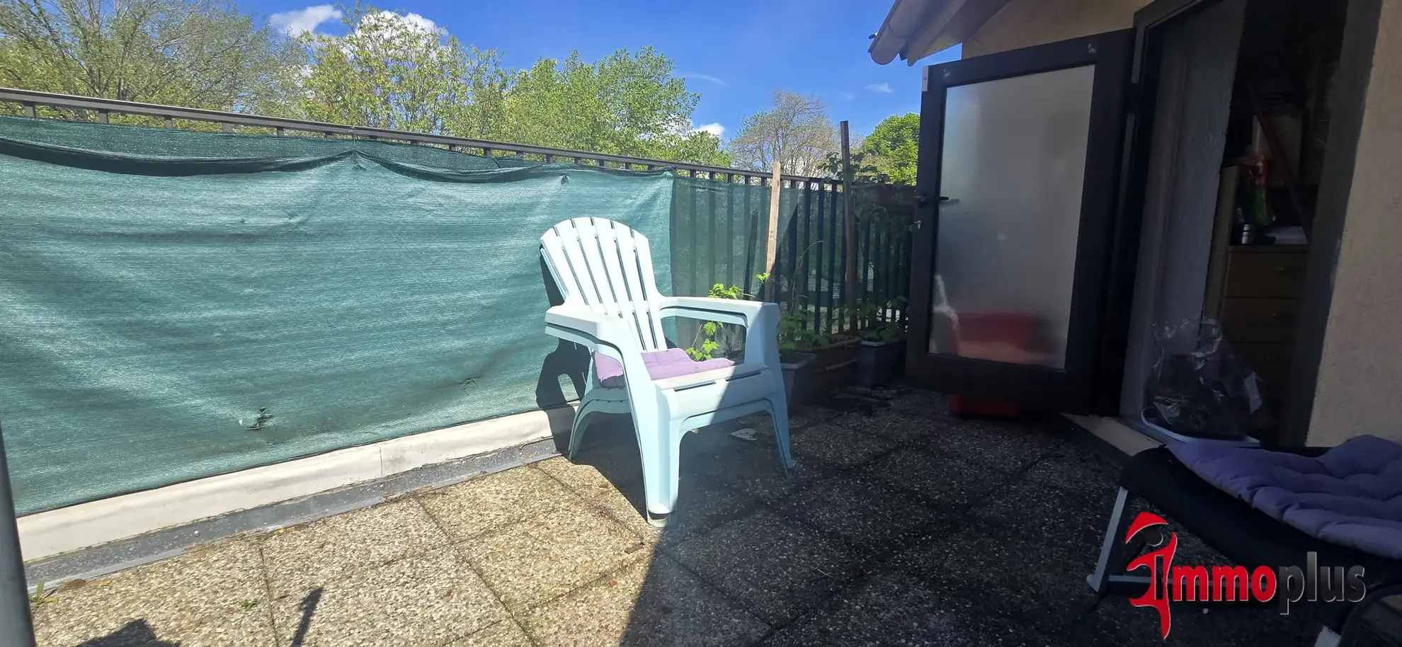 Opportunité d'investissement à Bartenheim : immeuble avec appartement et local commercial loués 