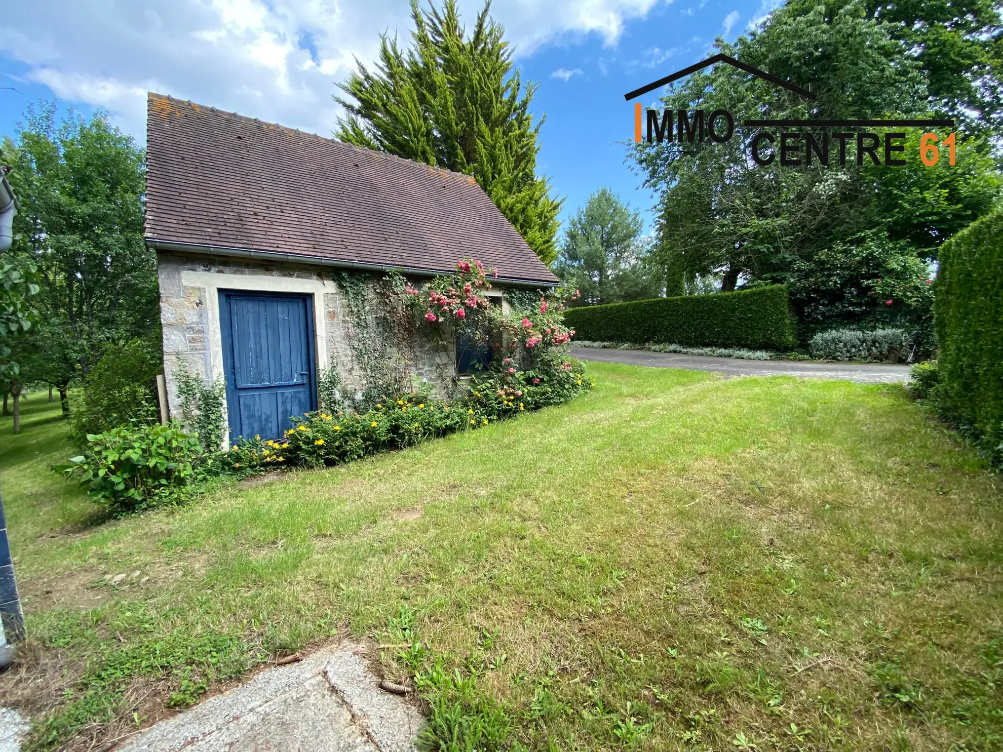 Maison de campagne avec jardin de 4000 m2 à Domfront - Belle opportunité 