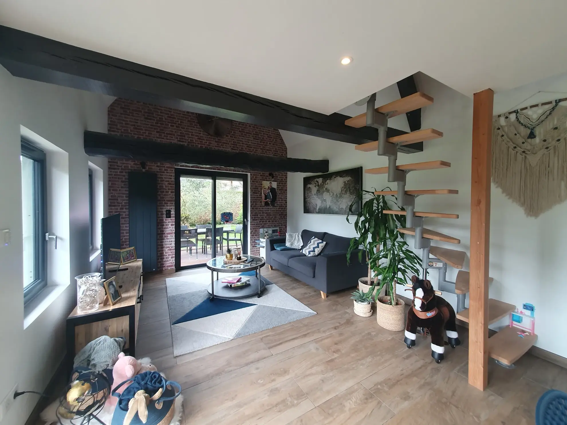 Maison normande rénovée avec toiture en chaume à Cormeilles, 3 chambres, terrain paysager 