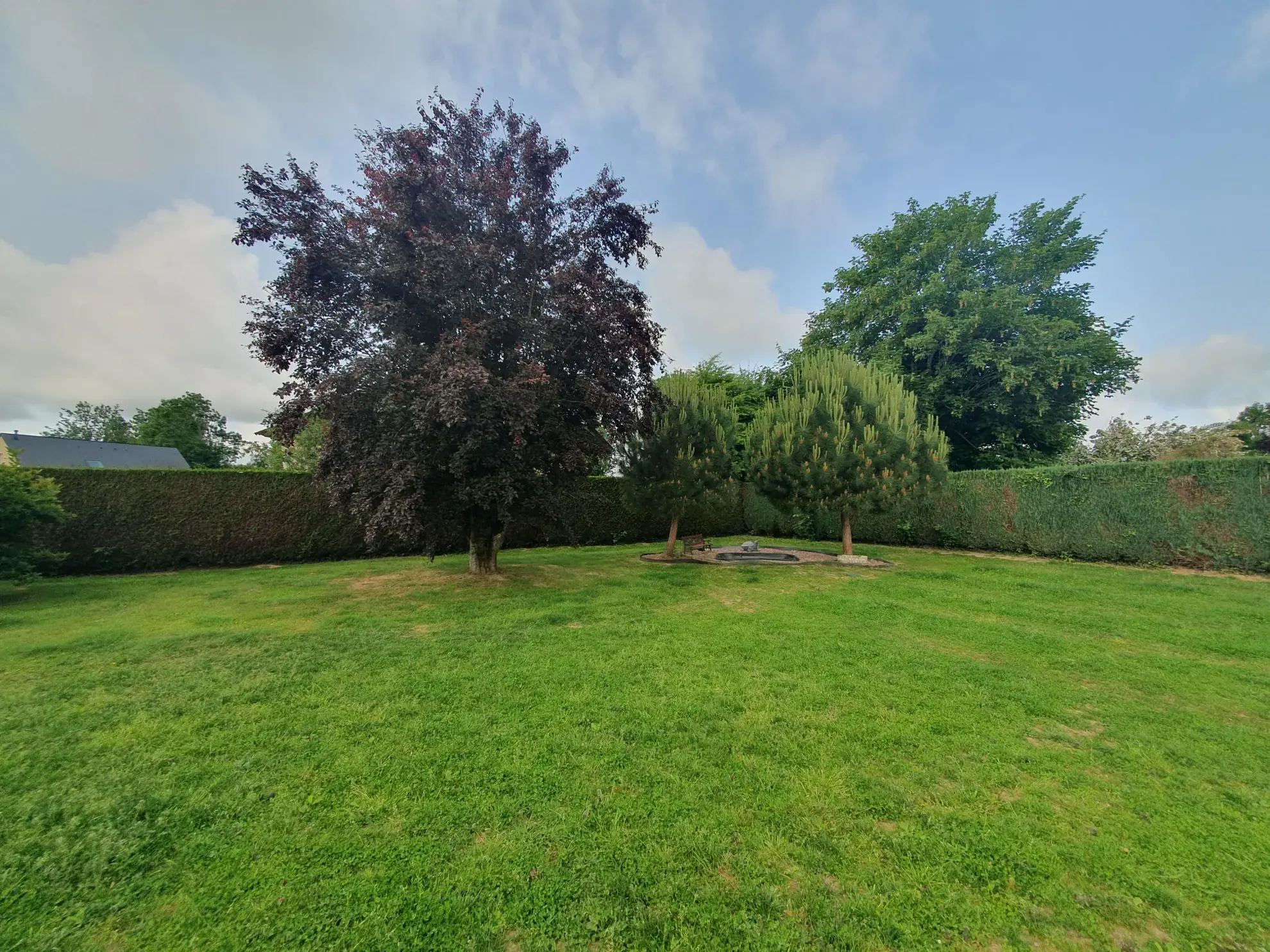 Maison normande rénovée avec toiture en chaume à Cormeilles, 3 chambres, terrain paysager 