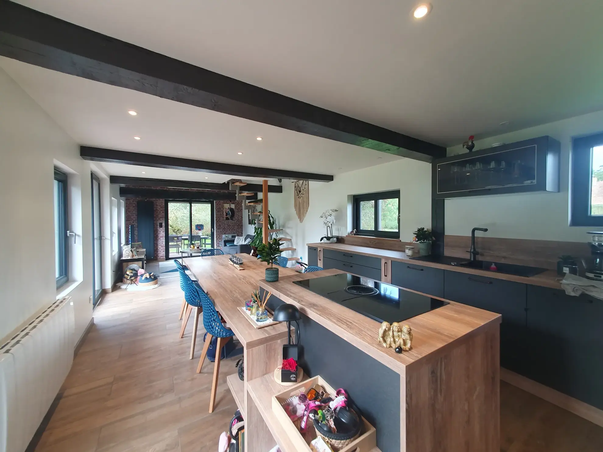 Maison normande rénovée avec toiture en chaume à Cormeilles, 3 chambres, terrain paysager 