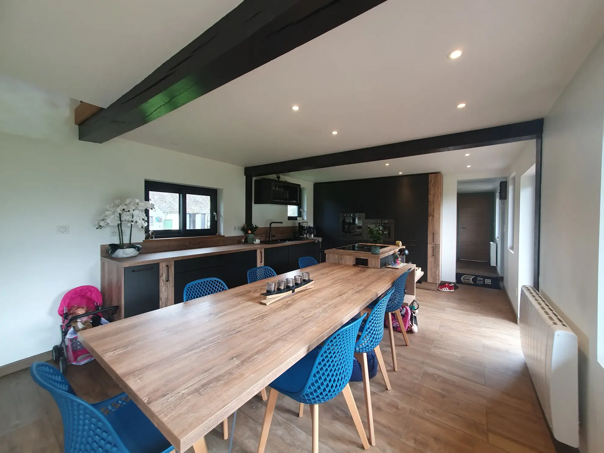 Maison normande rénovée avec toiture en chaume à Cormeilles, 3 chambres, terrain paysager 