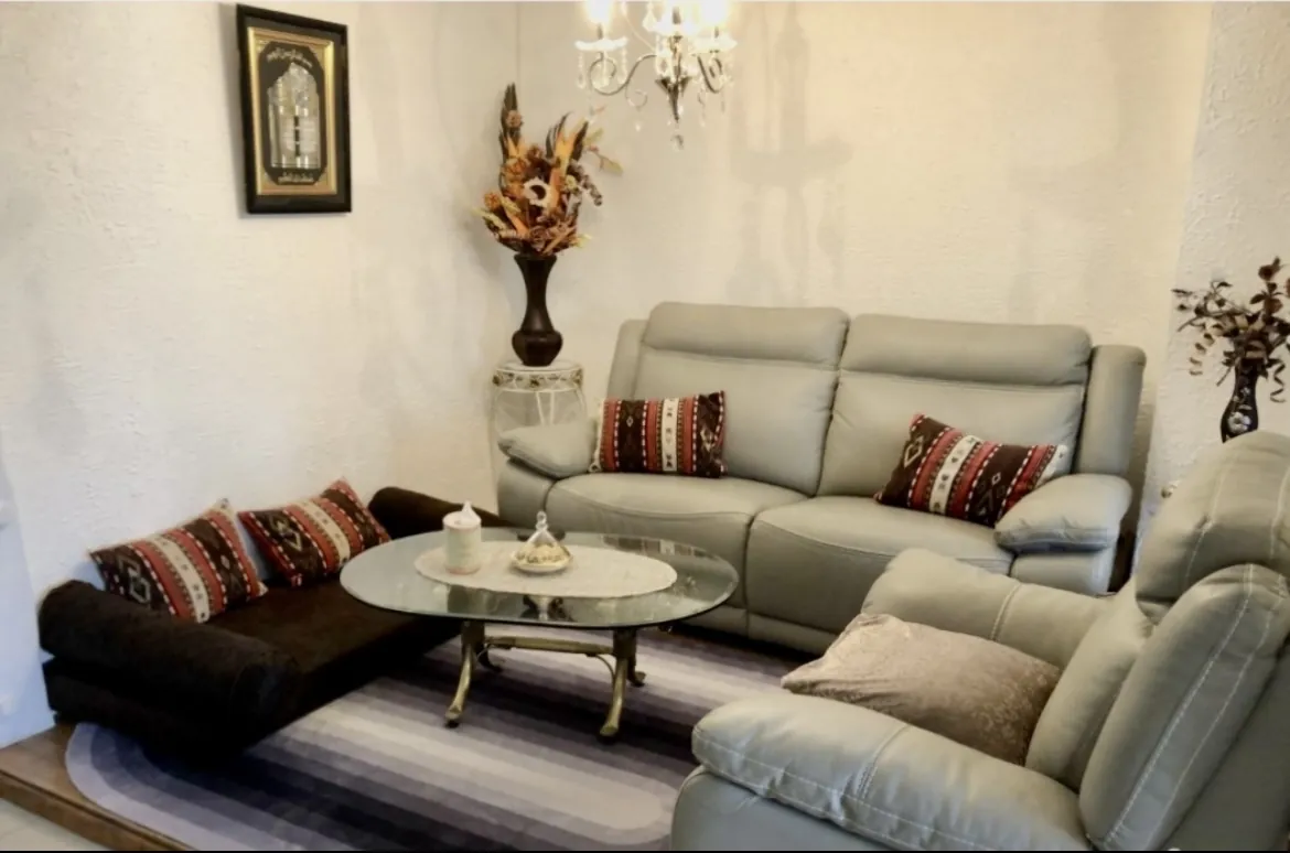 Maison lumineuse de 140 m² à Florange avec jardin et terrasse, proche du centre-ville 