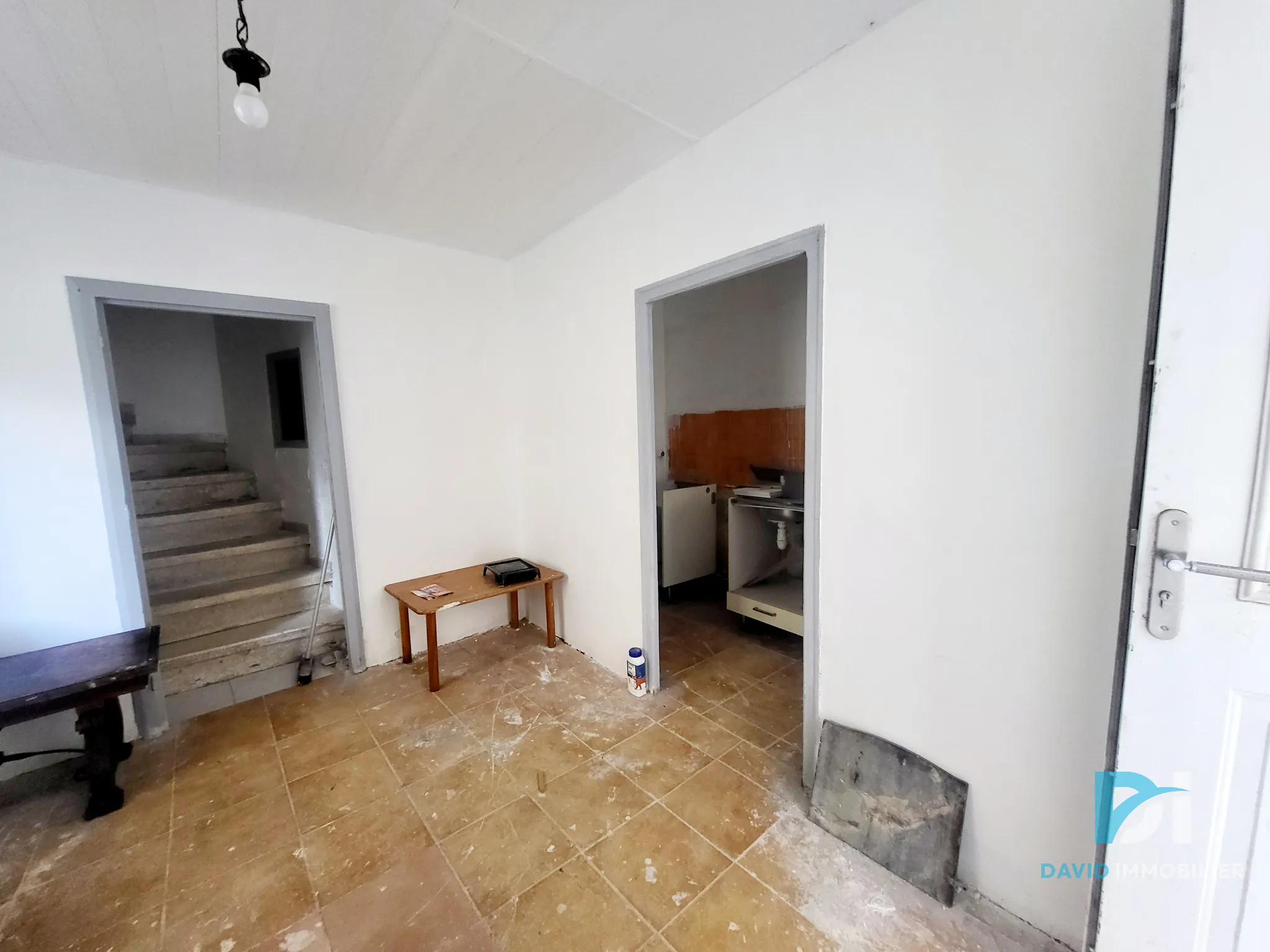 Maison de ville à vendre à Florensac - À rénover, 3 pièces 