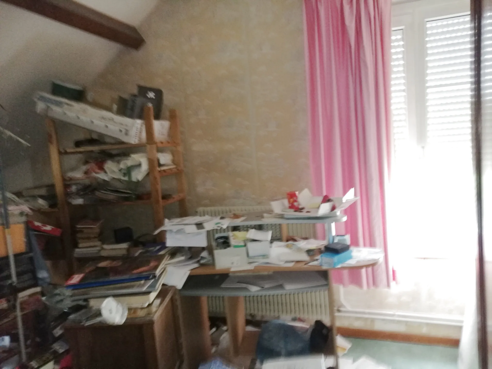 Maison indépendante à Nevers - 5 pièces avec jardin de 403 m² proche commodités 