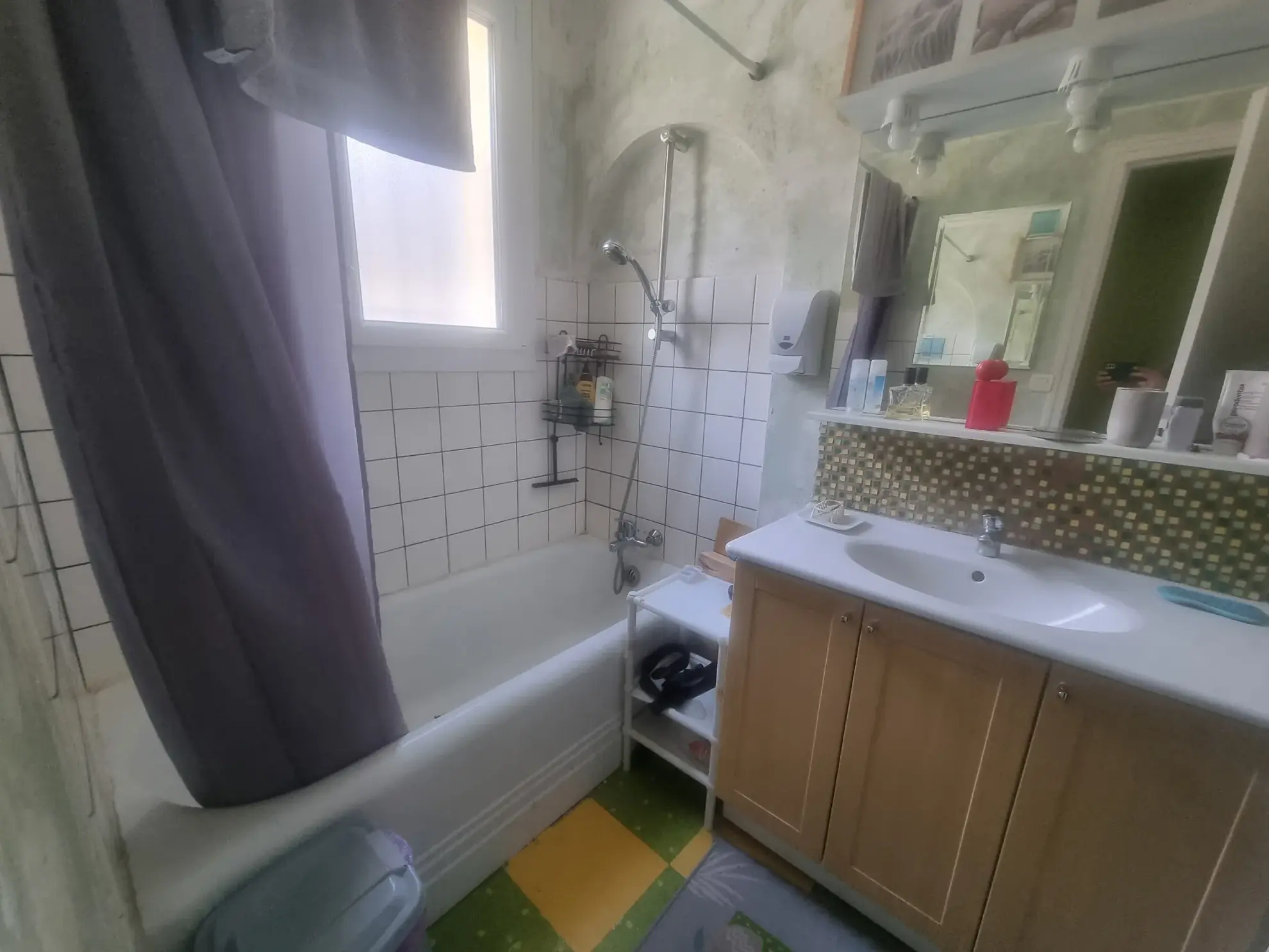 Maison en centre-ville d'Alençon avec 4 chambres et terrasse 