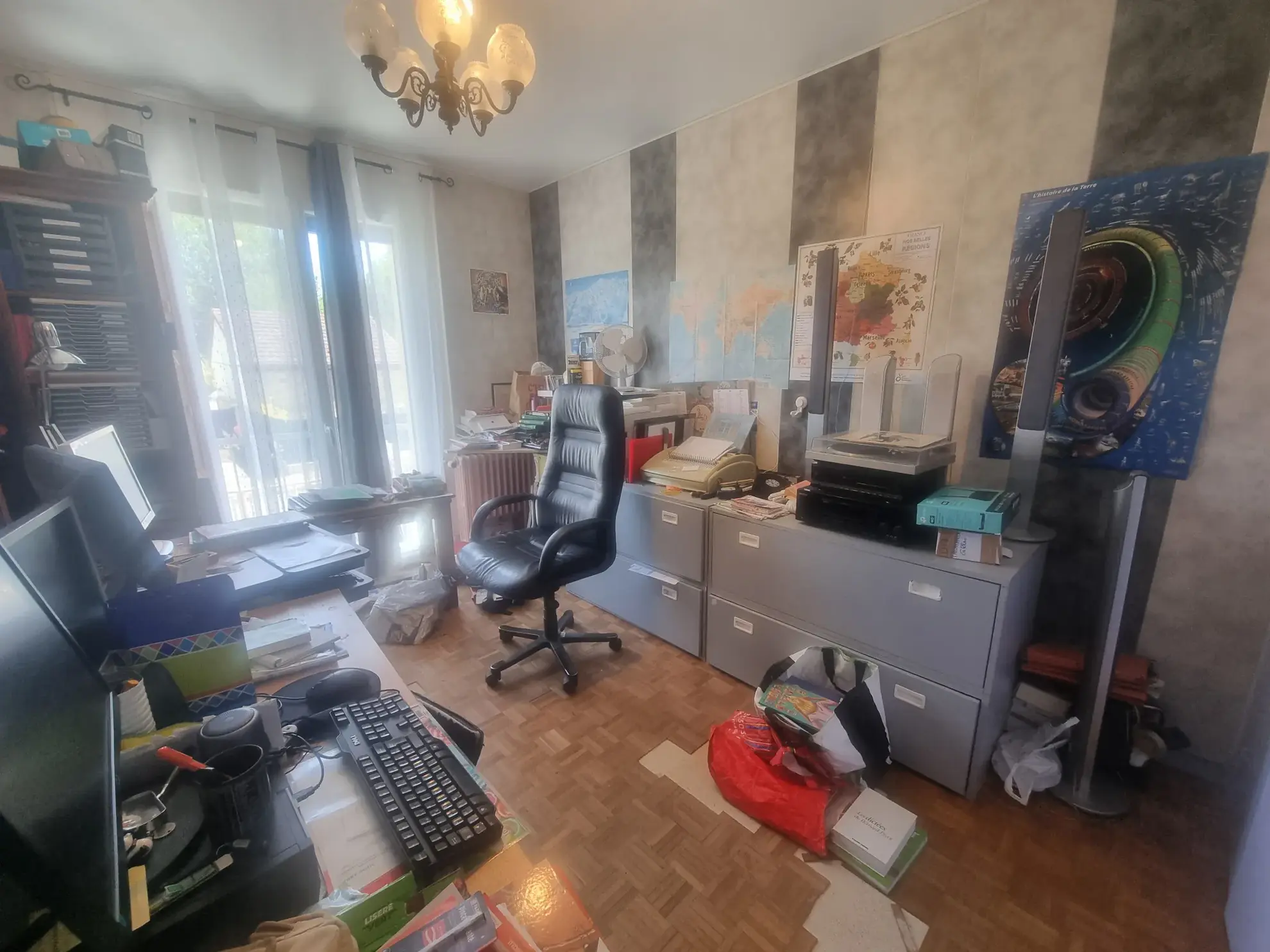 Maison en centre-ville d'Alençon avec 4 chambres et terrasse 