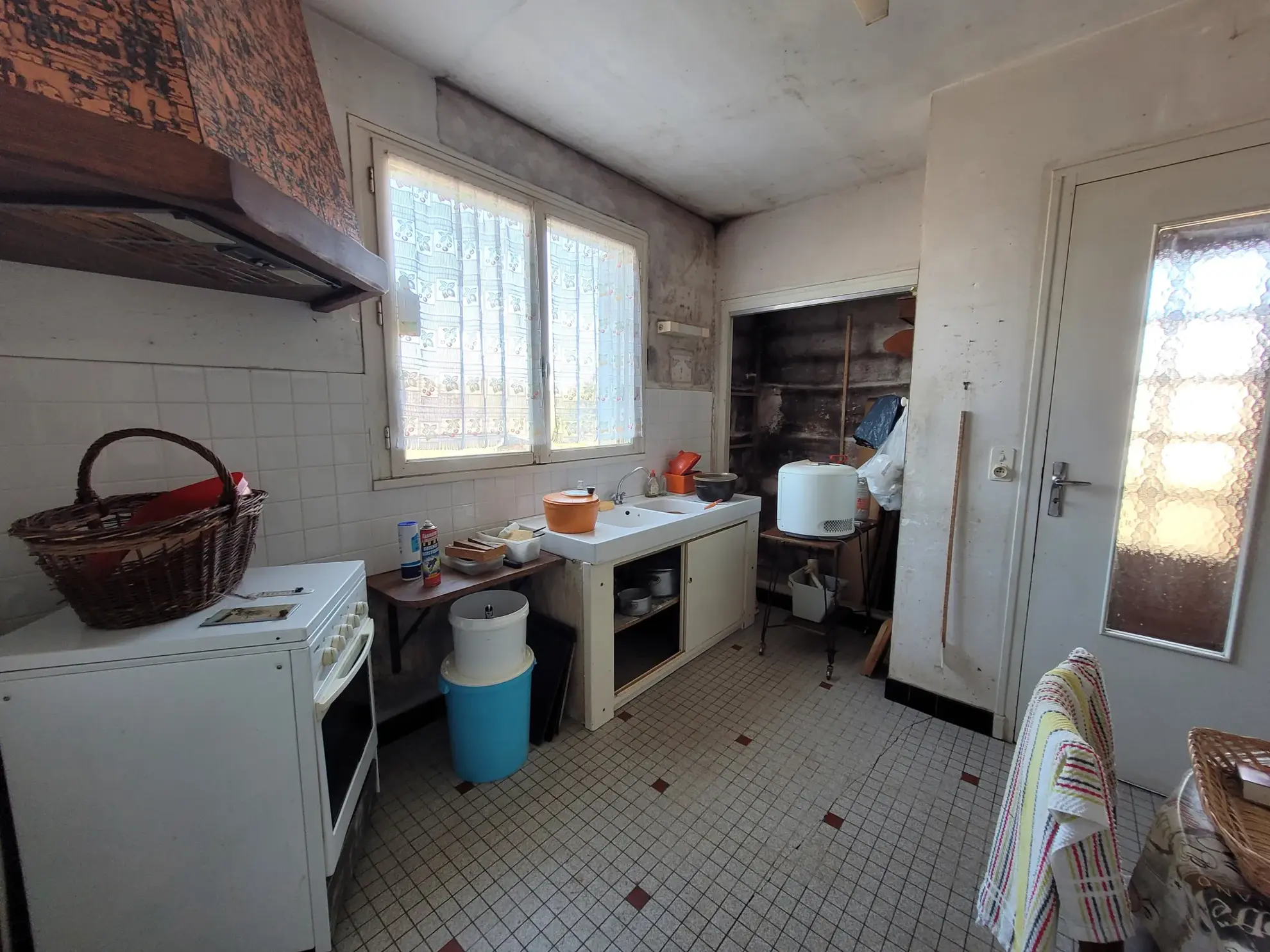 Aix-en-Othe Pavillon avec sous-sol à vendre – 77 m² à rénover 