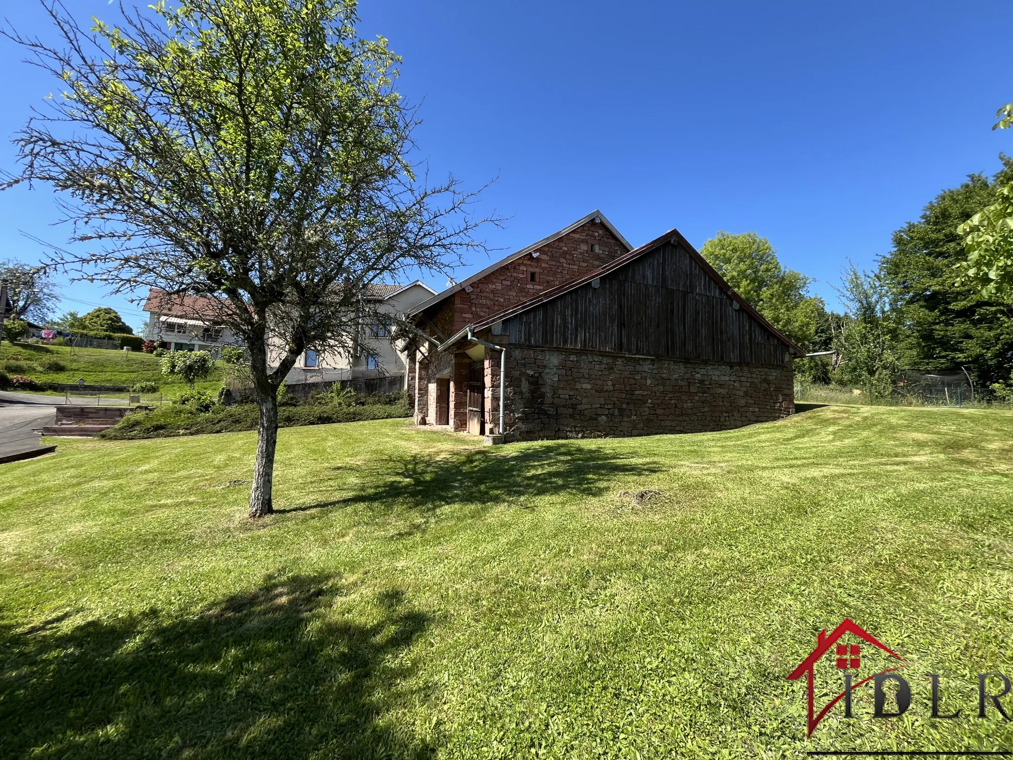 Maison à vendre de 160 m² à Cublize proche du lac des Sapins 