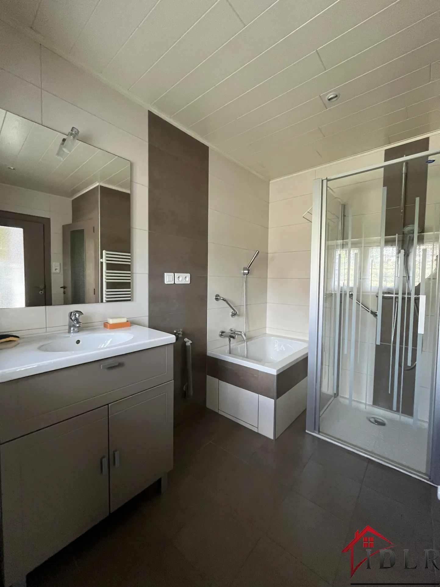 Maison à vendre de 160 m² à Cublize proche du lac des Sapins 