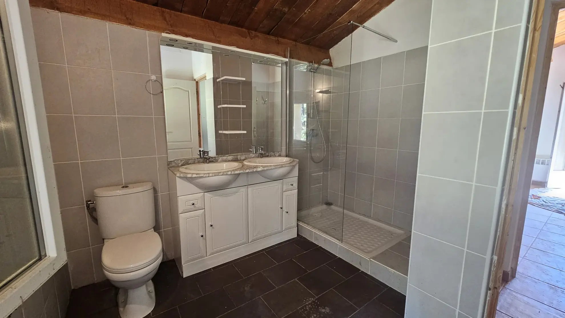 Maison de montagne à vendre à Caille avec terrain de 1200m² et vue dégagée 