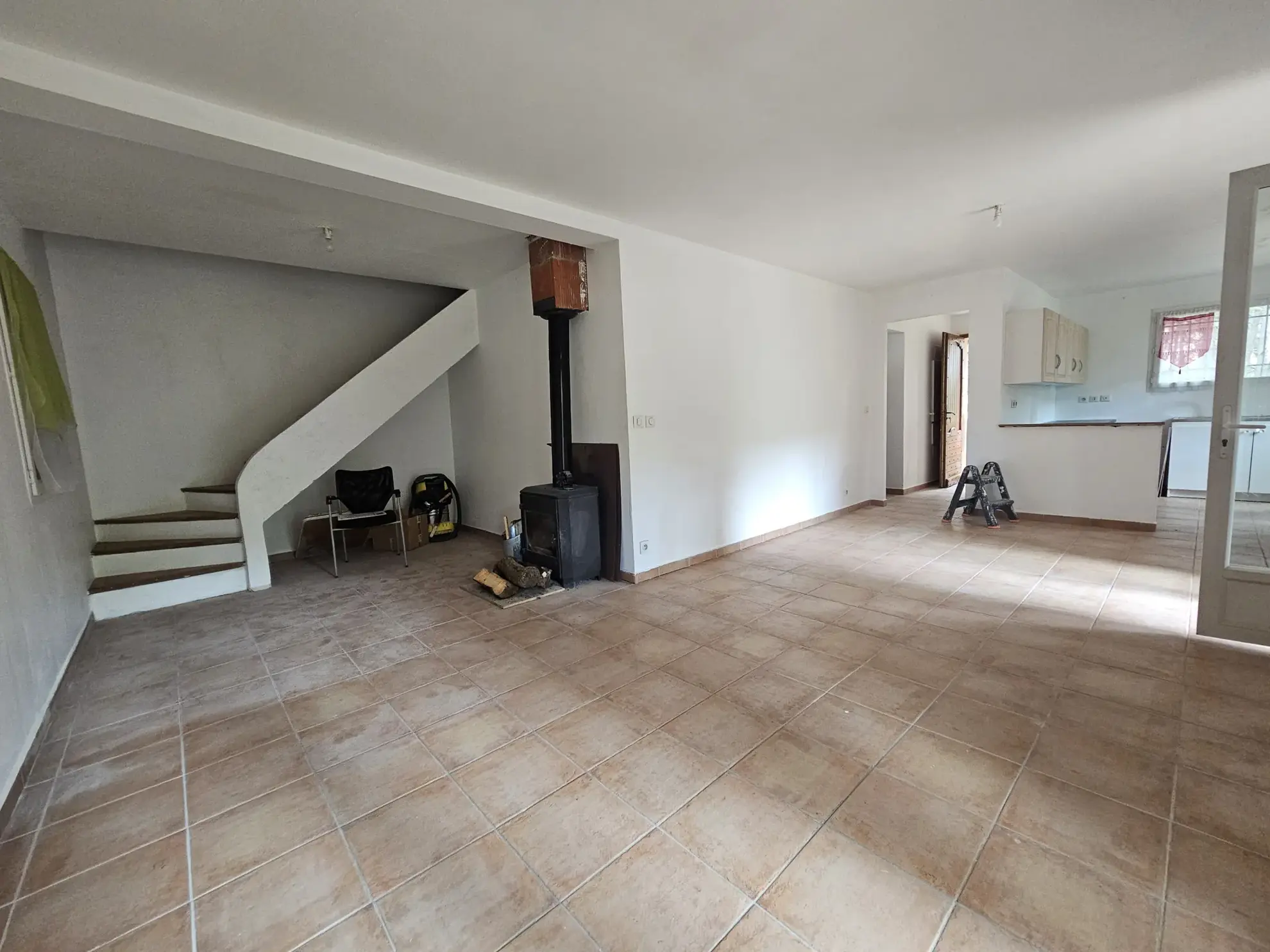 Maison de montagne à vendre à Caille avec terrain de 1200m² et vue dégagée 