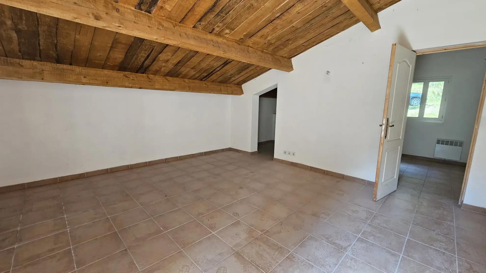 Maison de montagne à vendre à Caille avec terrain de 1200m² et vue dégagée 