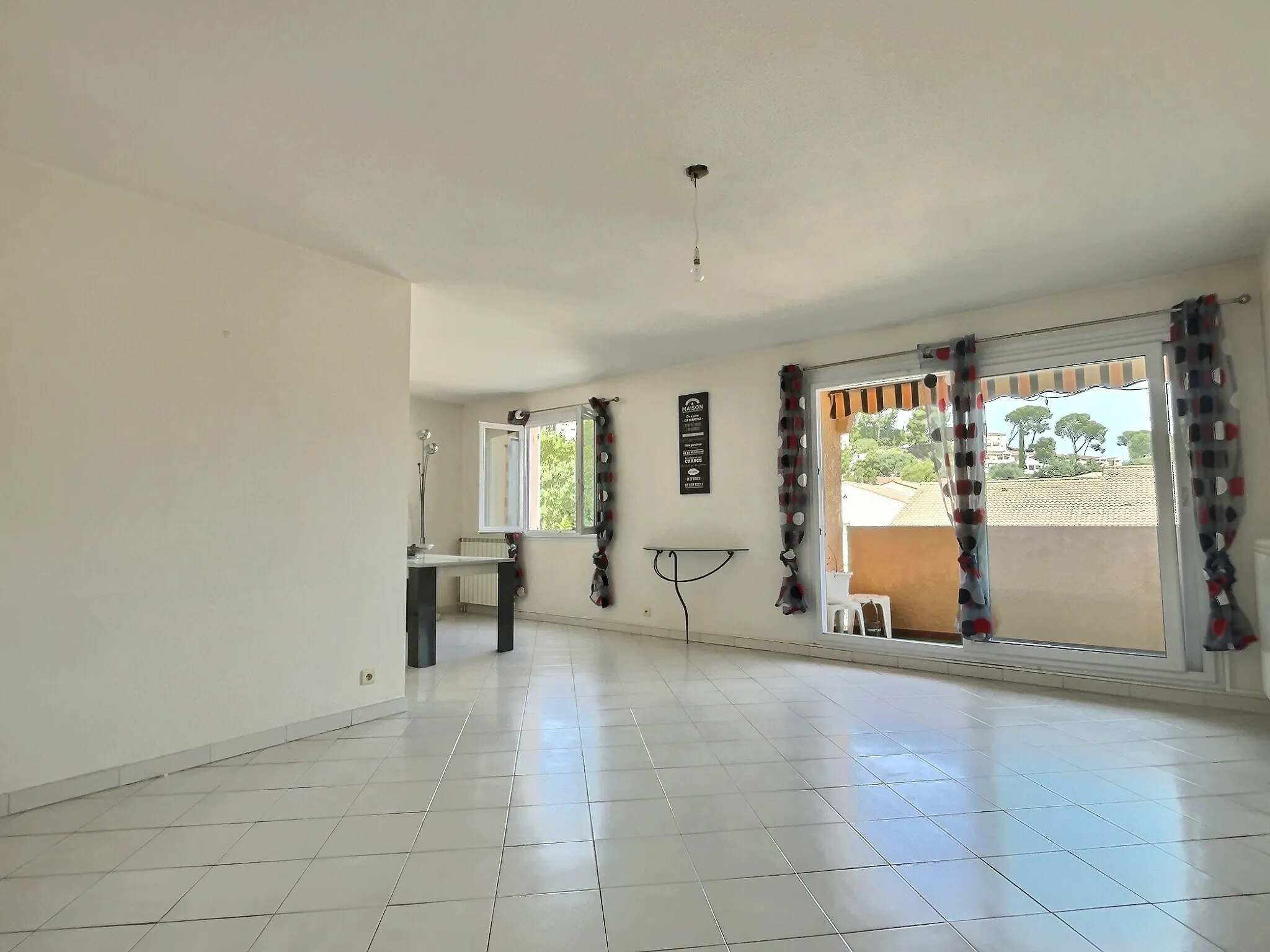 Appartement 5 pièces avec vue dégagée à Costebelle, Hyères 