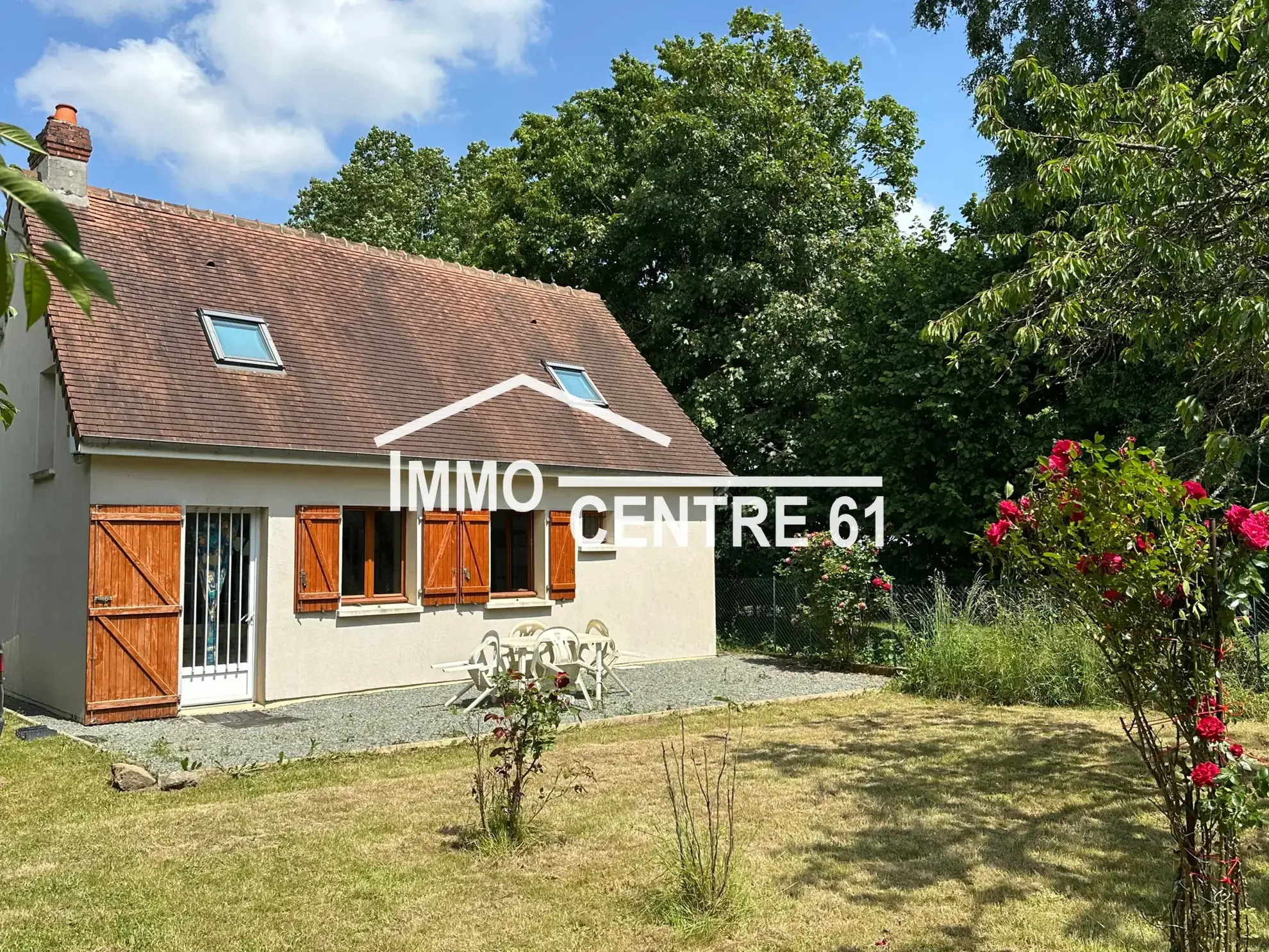 Maison de 63 m² avec dépendance sur terrain de 714 m² à Faverolles