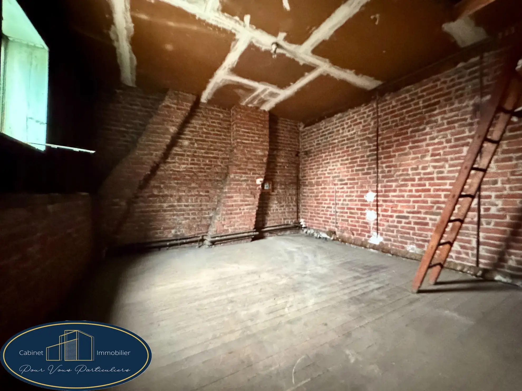 Maison de maître à vendre à Armentières de 182 m² avec jardin 