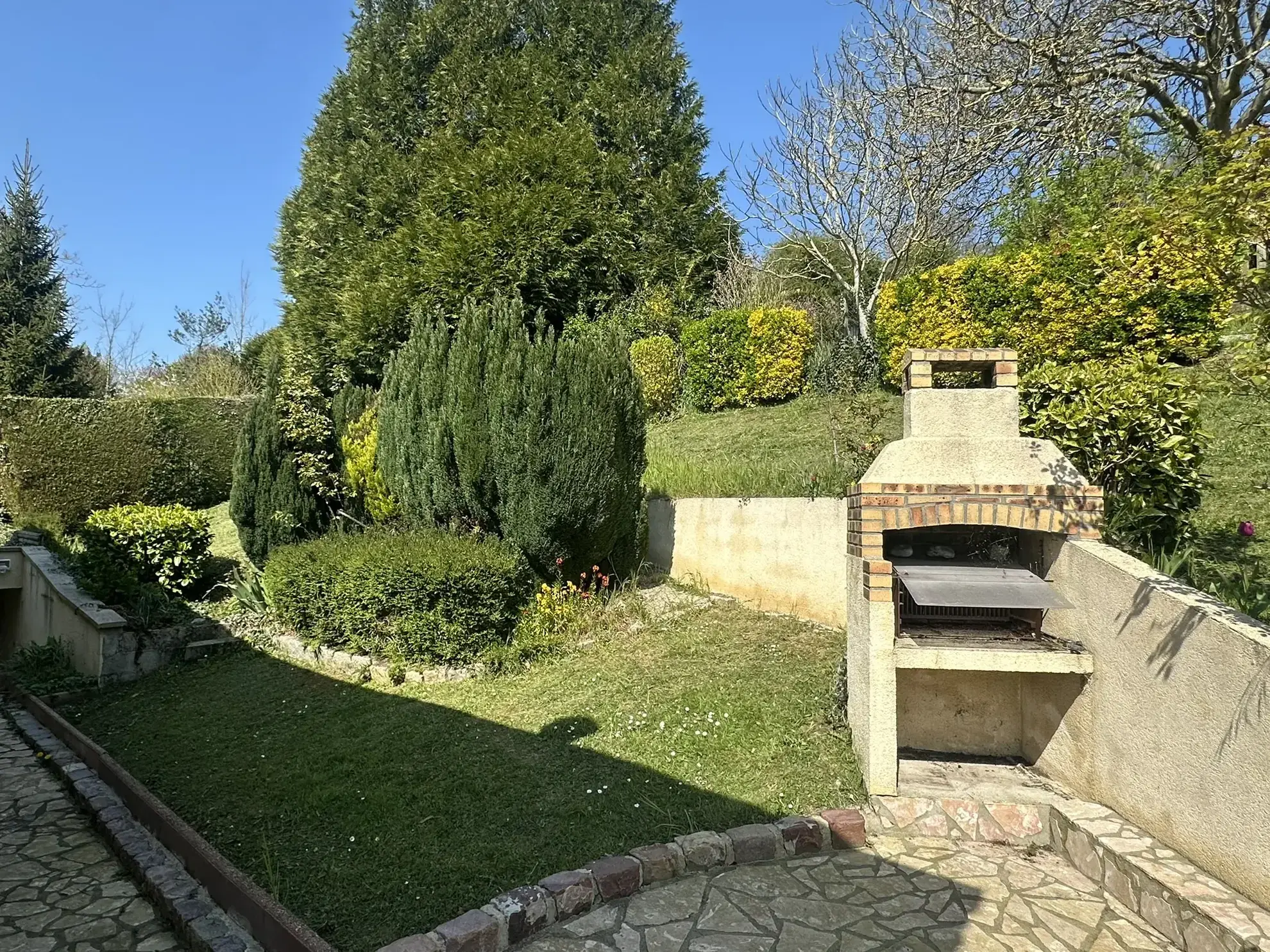 Maison familiale à Etran proche Dieppe avec jardin arboré de 1800m² 