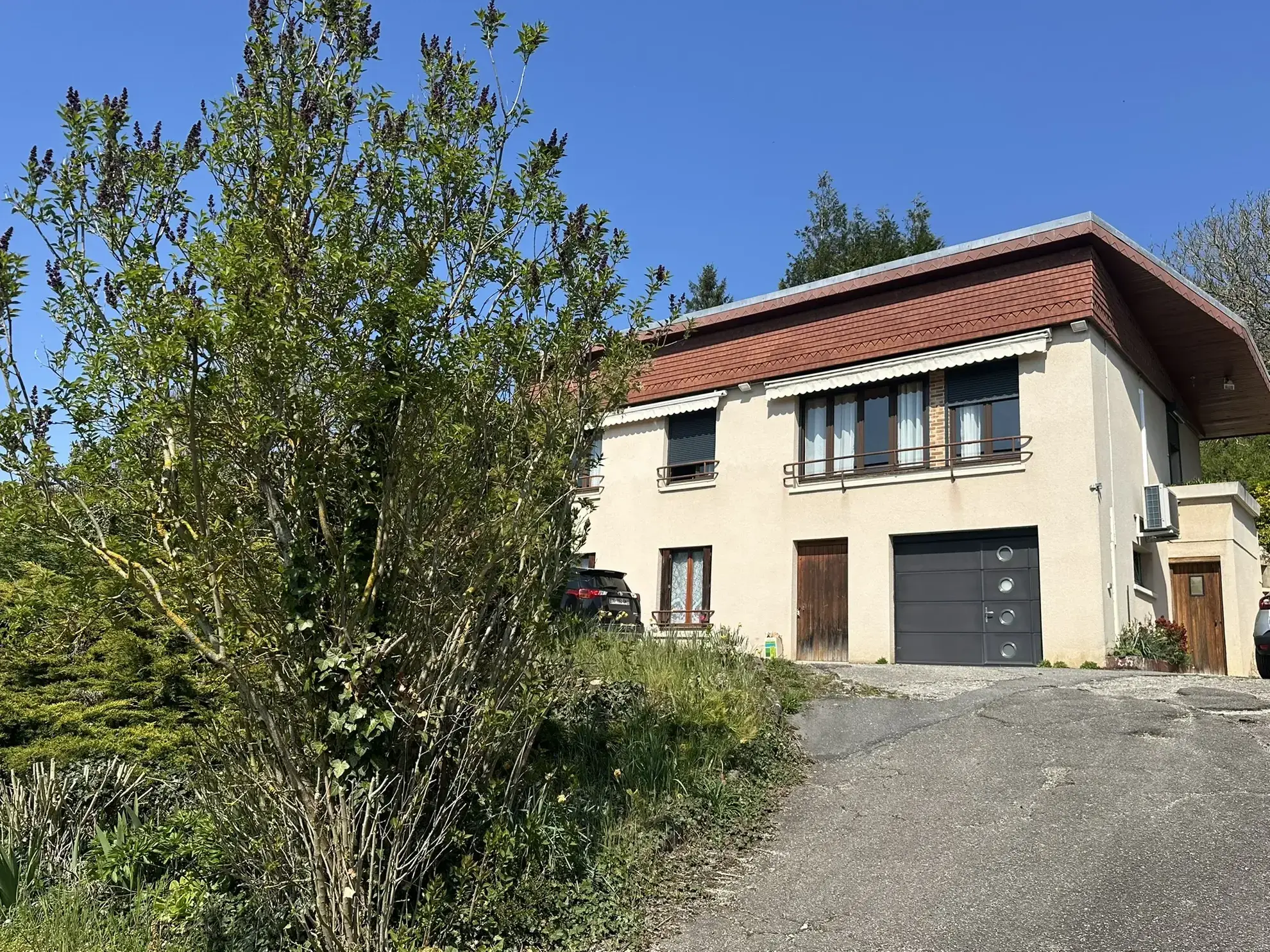 Maison familiale à Etran proche Dieppe avec jardin arboré de 1800m²