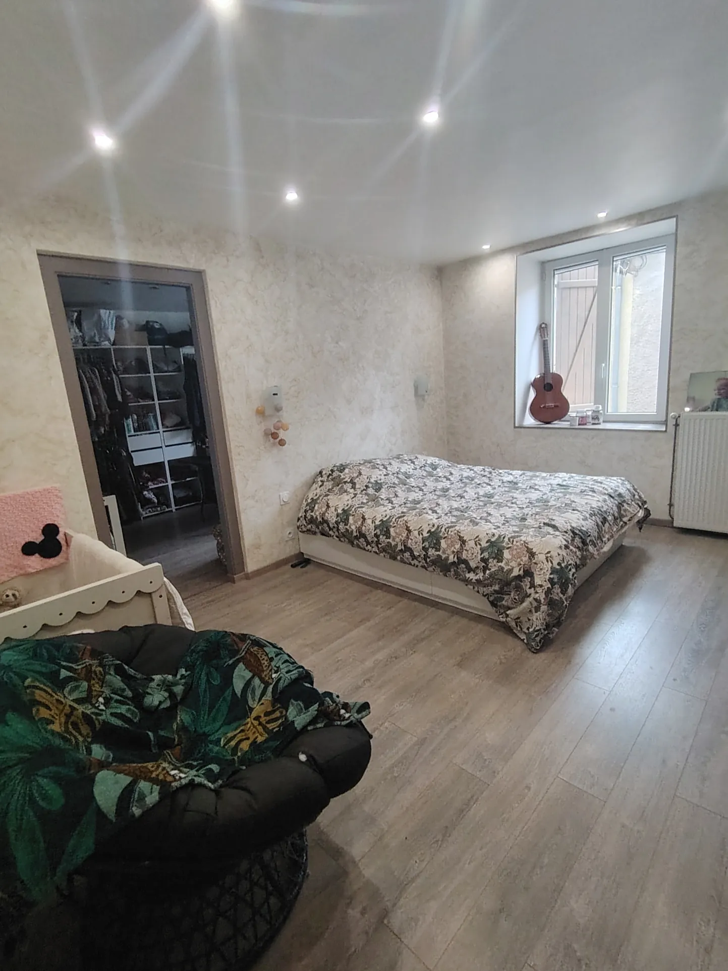 Charmante maison de village rénovée à Onville avec grand potentiel 