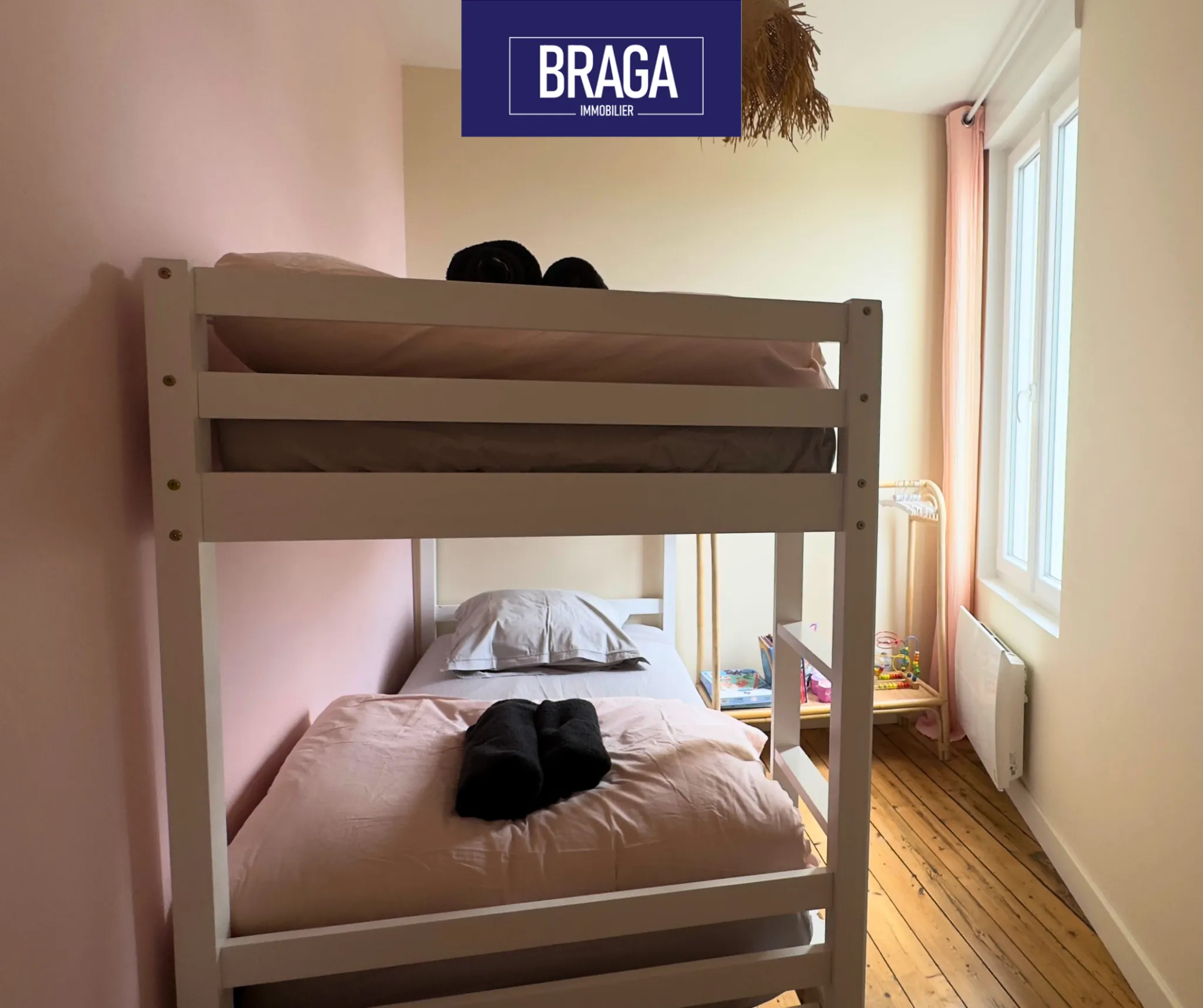 Maison de caractère rénovée face aux Remparts à Boulogne-sur-Mer – 75 m2 avec terrasse 