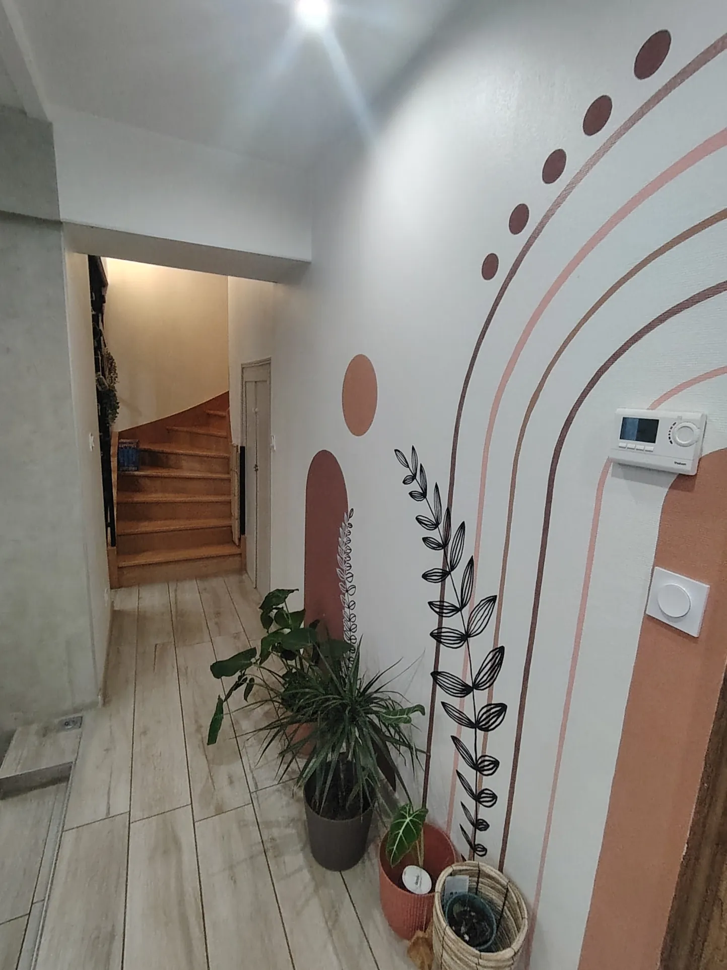 Charmante maison de village rénovée à Onville avec grand potentiel 