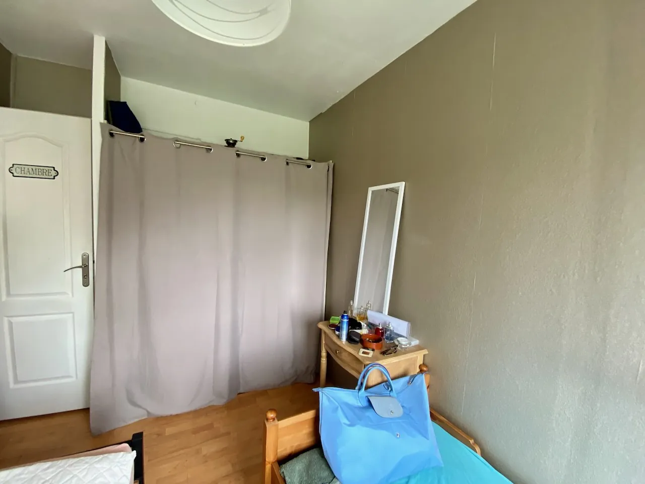 Maison semi-individuelle avec studio à Maubeuge, proche des commodités 