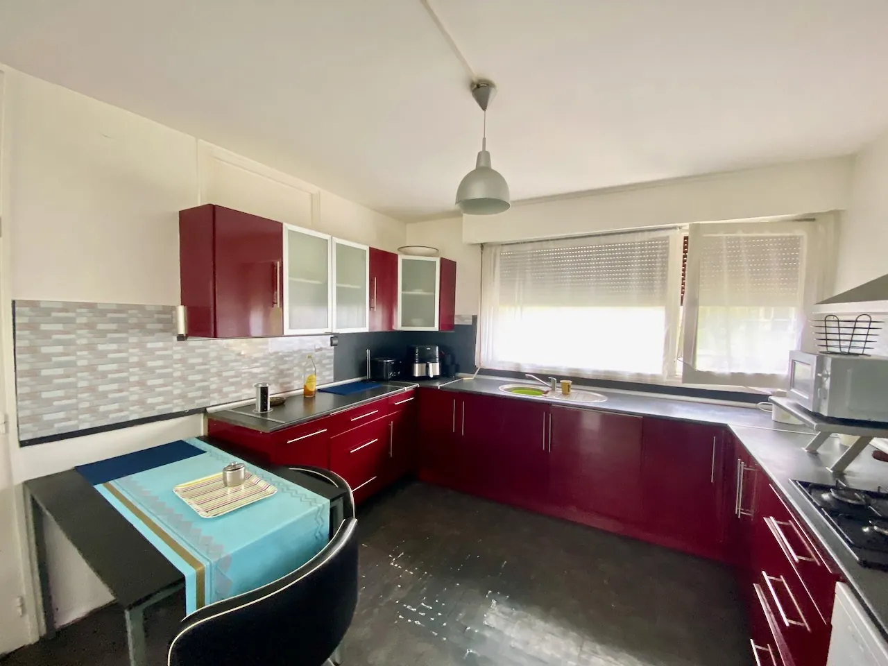 Maison semi-individuelle avec studio à Maubeuge, proche des commodités 