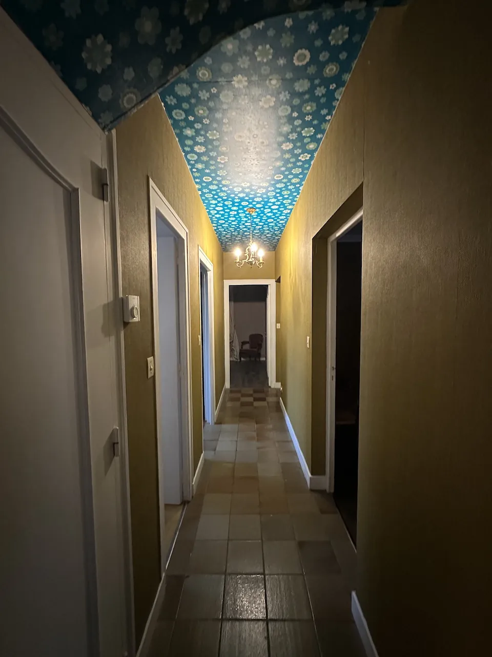 A vendre maison traditionnelle de 1973 à Marcigny avec sous-sol et terrasse 