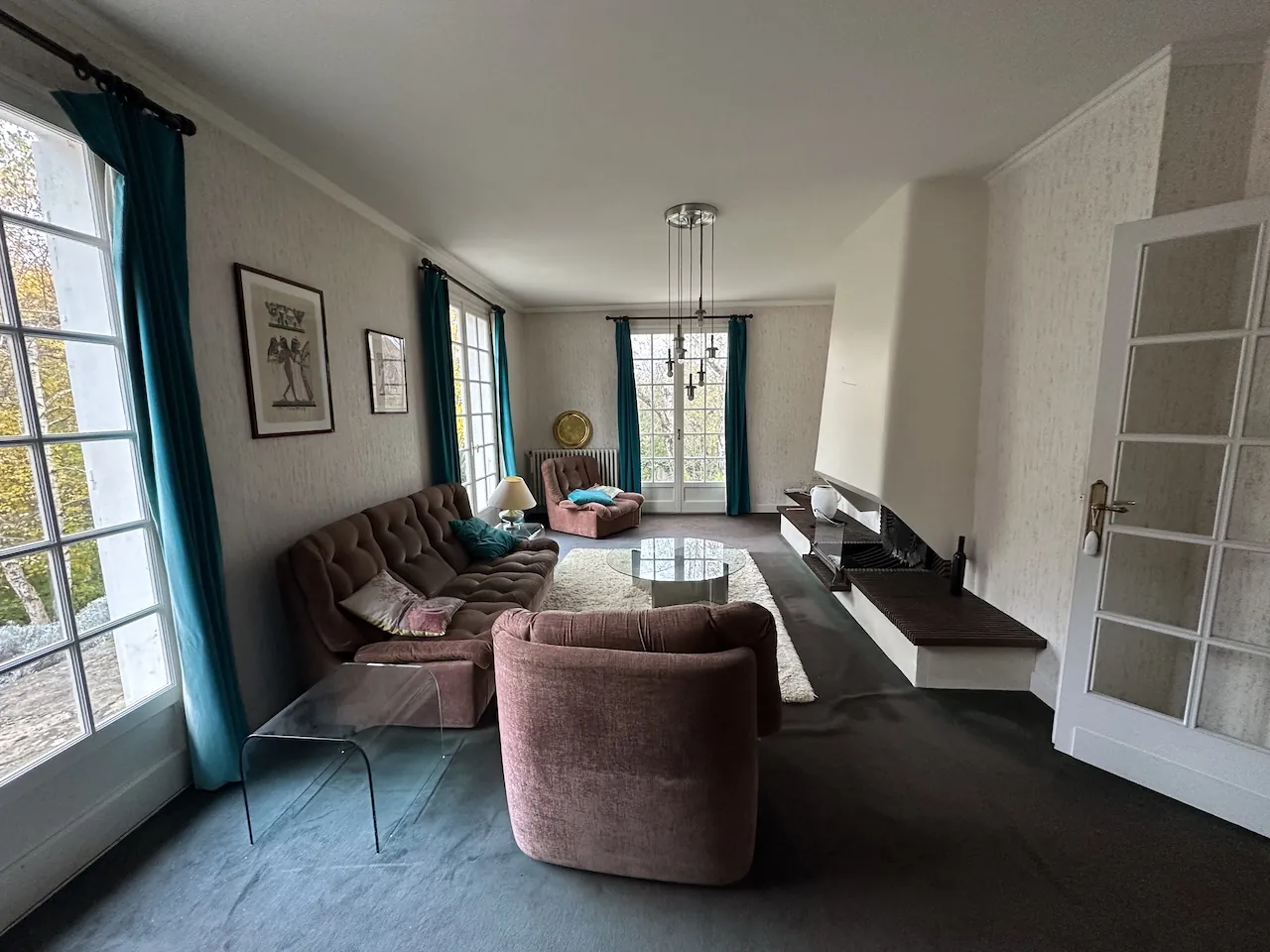 A vendre maison traditionnelle de 1973 à Marcigny avec sous-sol et terrasse 